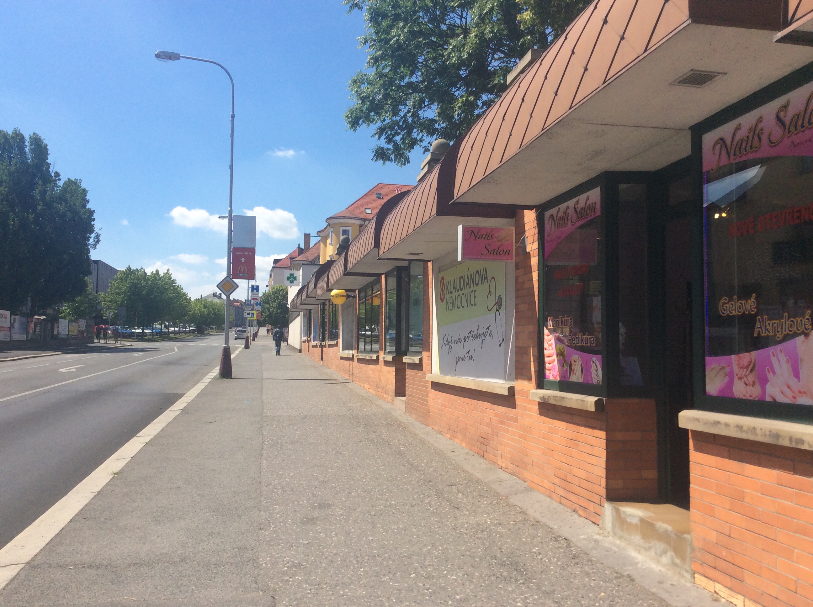 Van Phong Phan - manikúra, pedikúra foto 2