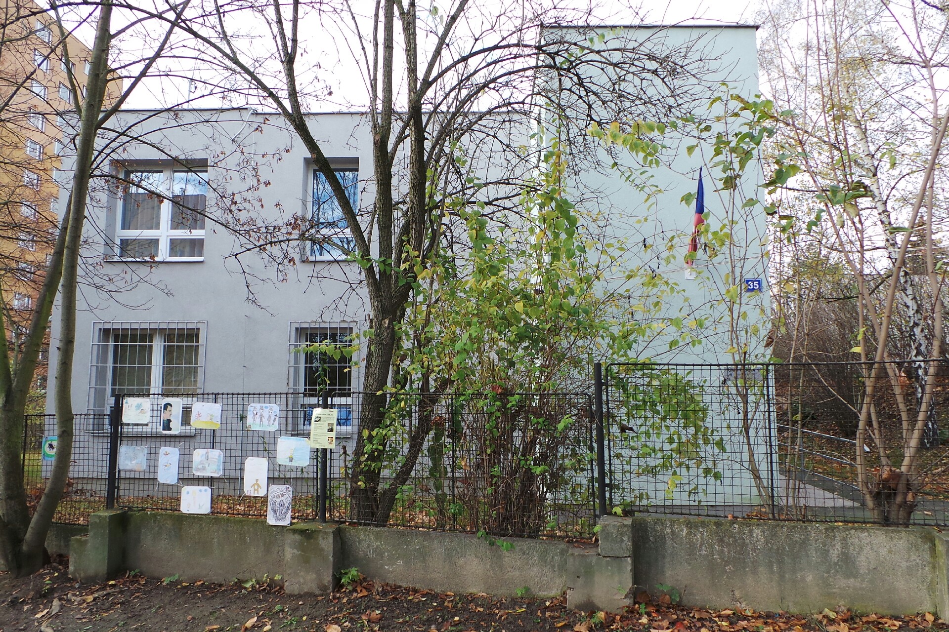 Centrum komunitní práce P 10, obecně prospěšná společnost