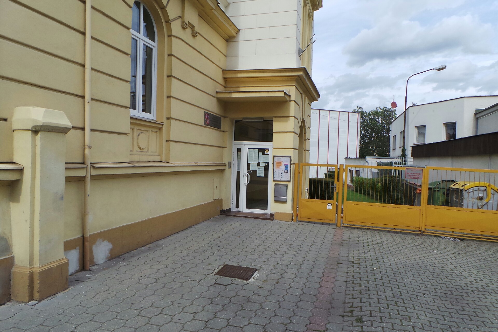 Střední škola hotelnictví a služeb a Vyšší odborná škola, Opava