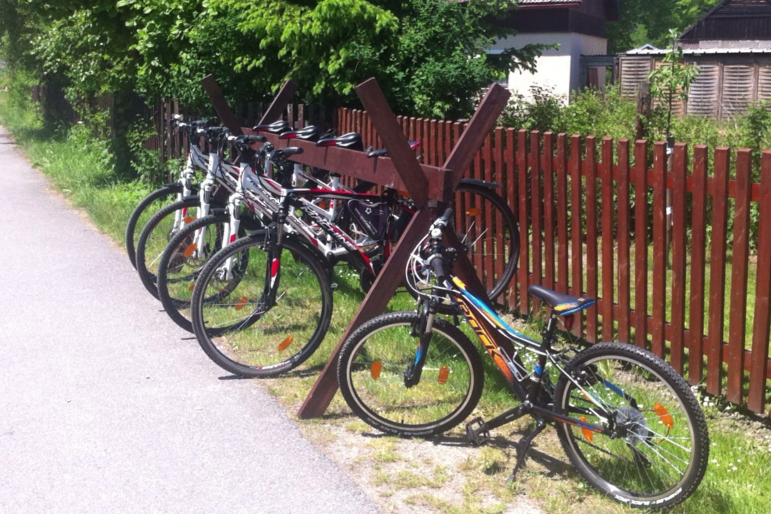 Sportovní půjčovna Lipno Centrum foto 2