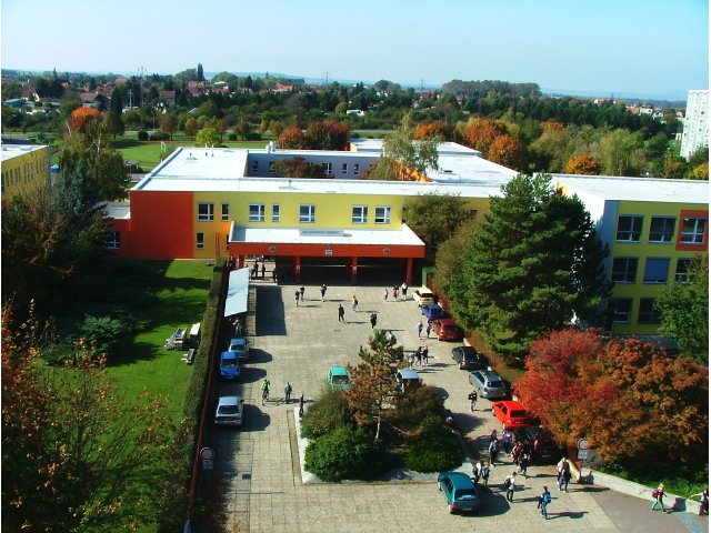 ZŠ Neratovice, 28. října foto 2