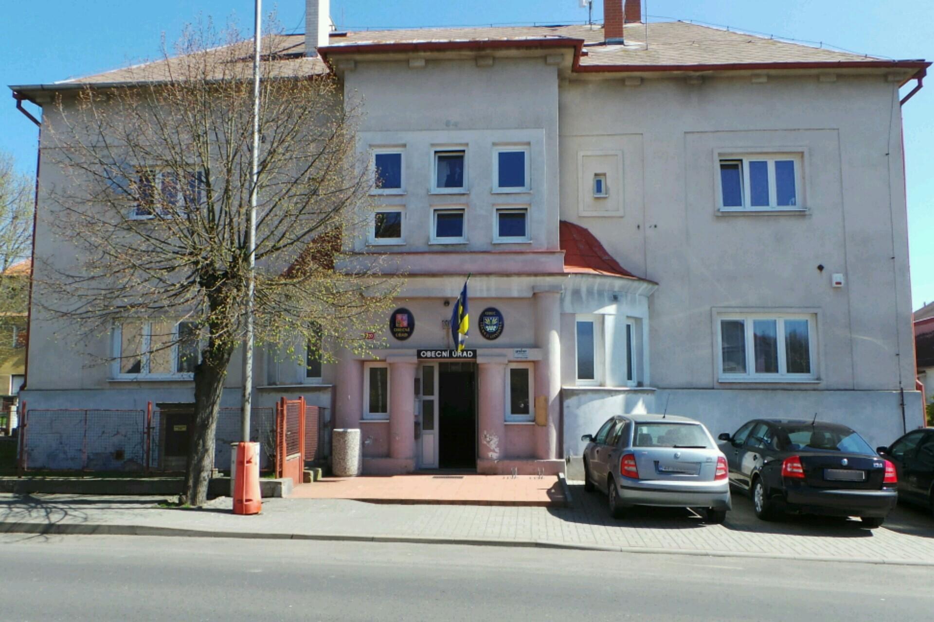 Louka u Litvínova - obecní úřad foto 1