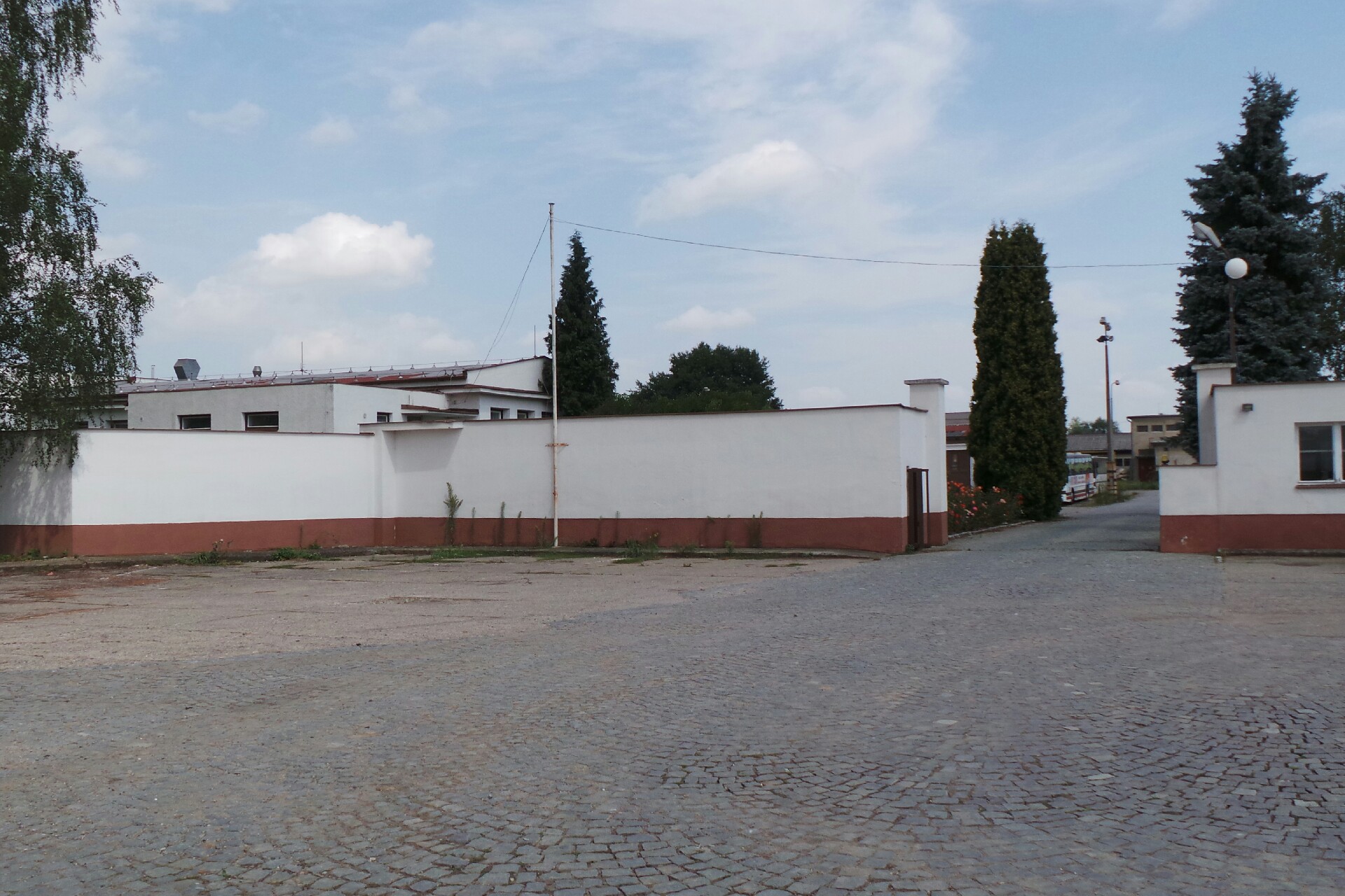 READY LINE s.r.o. - vybavení obchodů