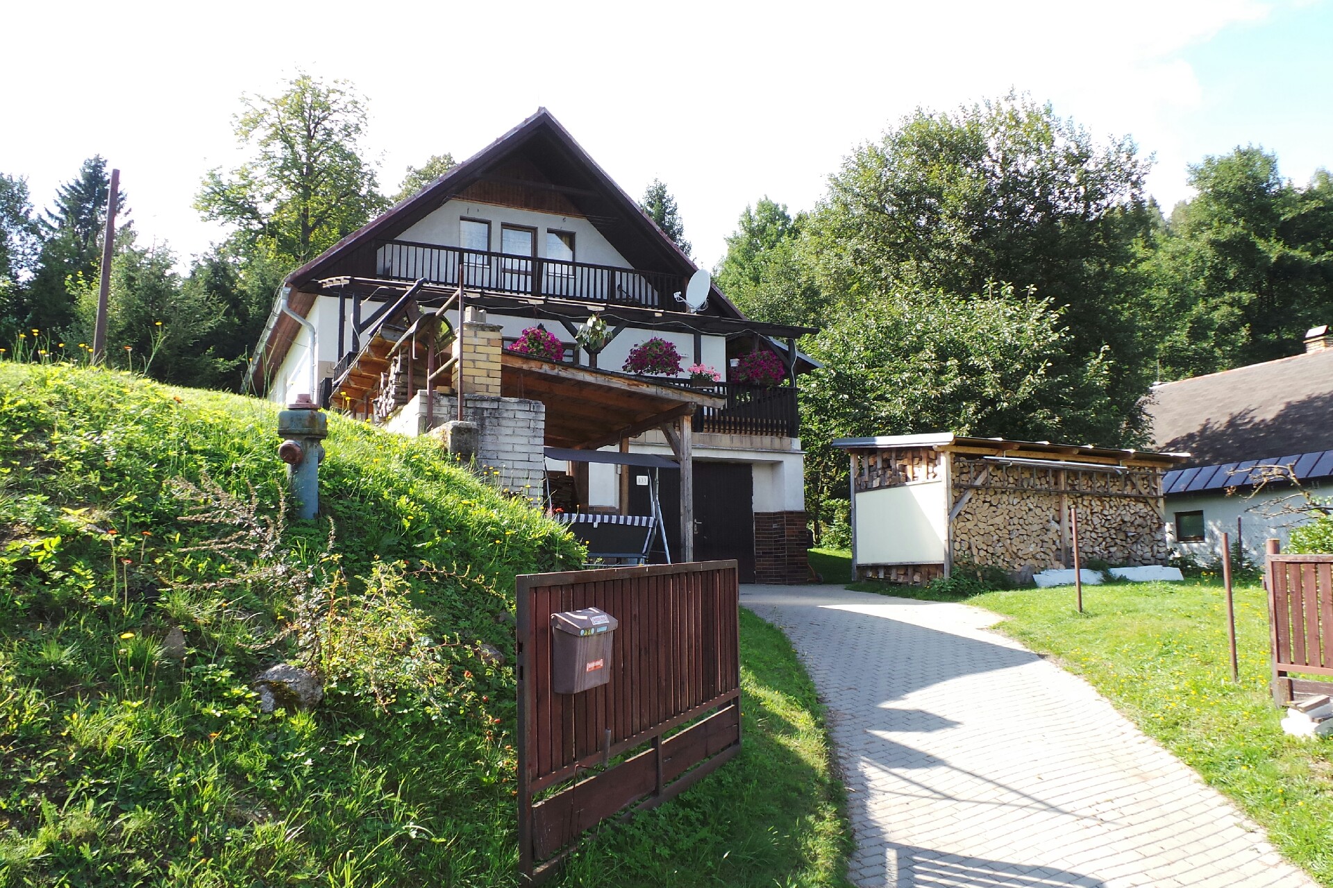 PLEŠINGER - STAVEBNÍ FIRMA foto 1