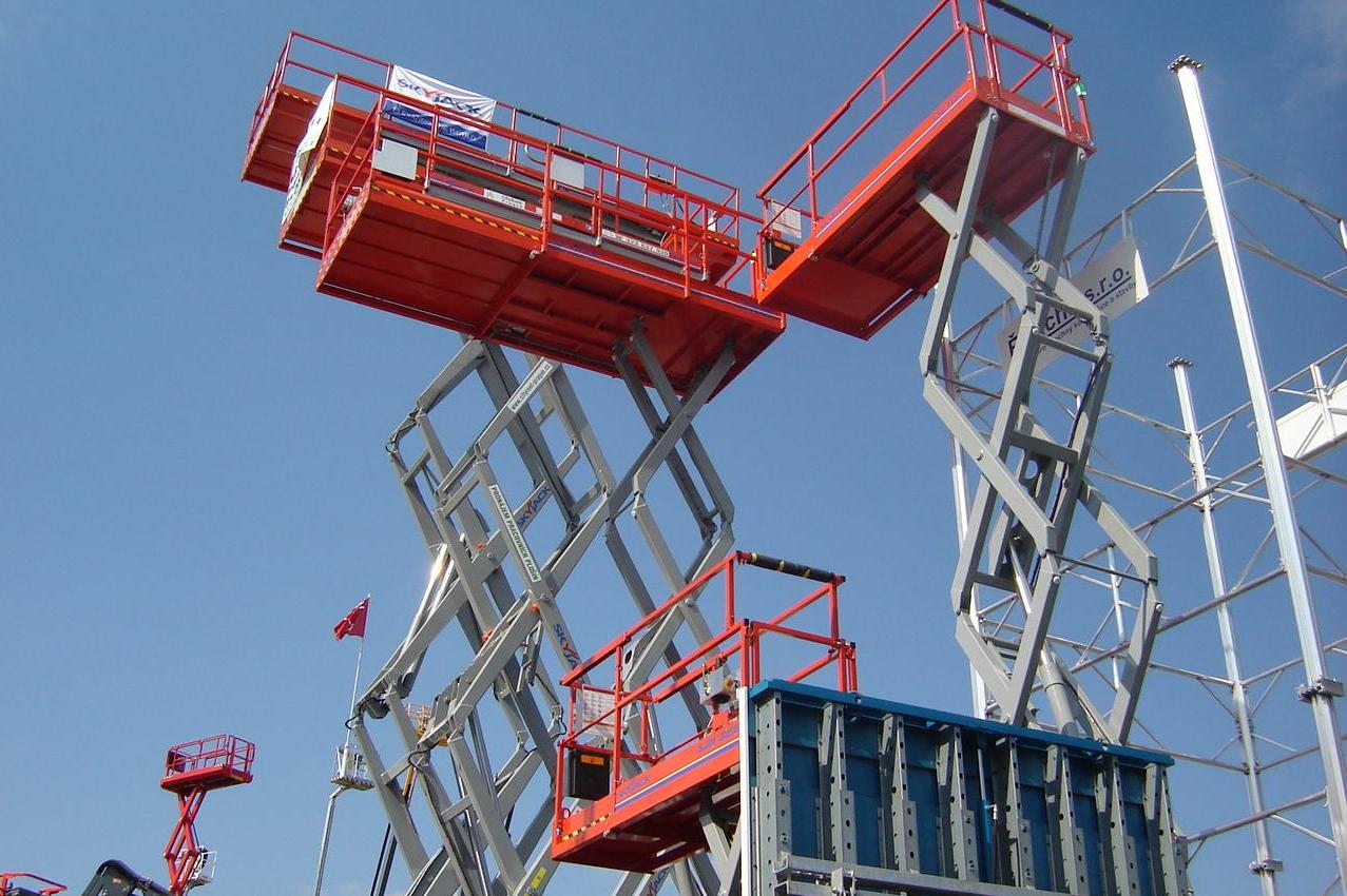 Jiří Karlík - TRASEK H.B.