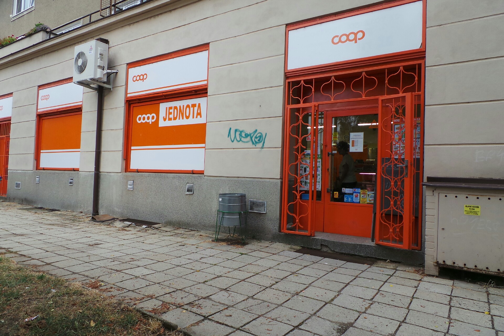 JEDNOTA, spotřební družstvo, Moravský Krumlov – COOP
