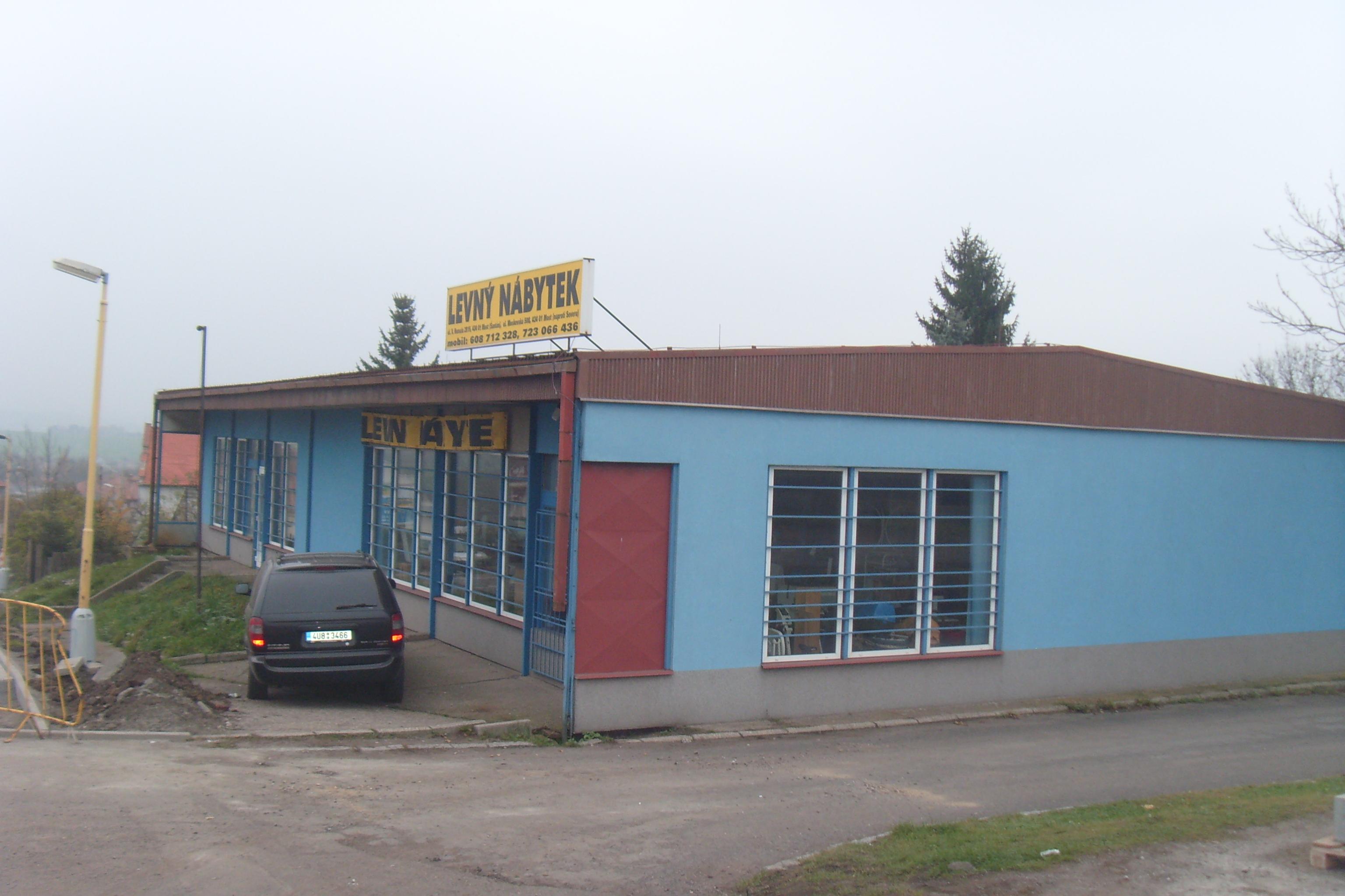 LEVNÝ NÁBYTEK - Jiří Křičenský