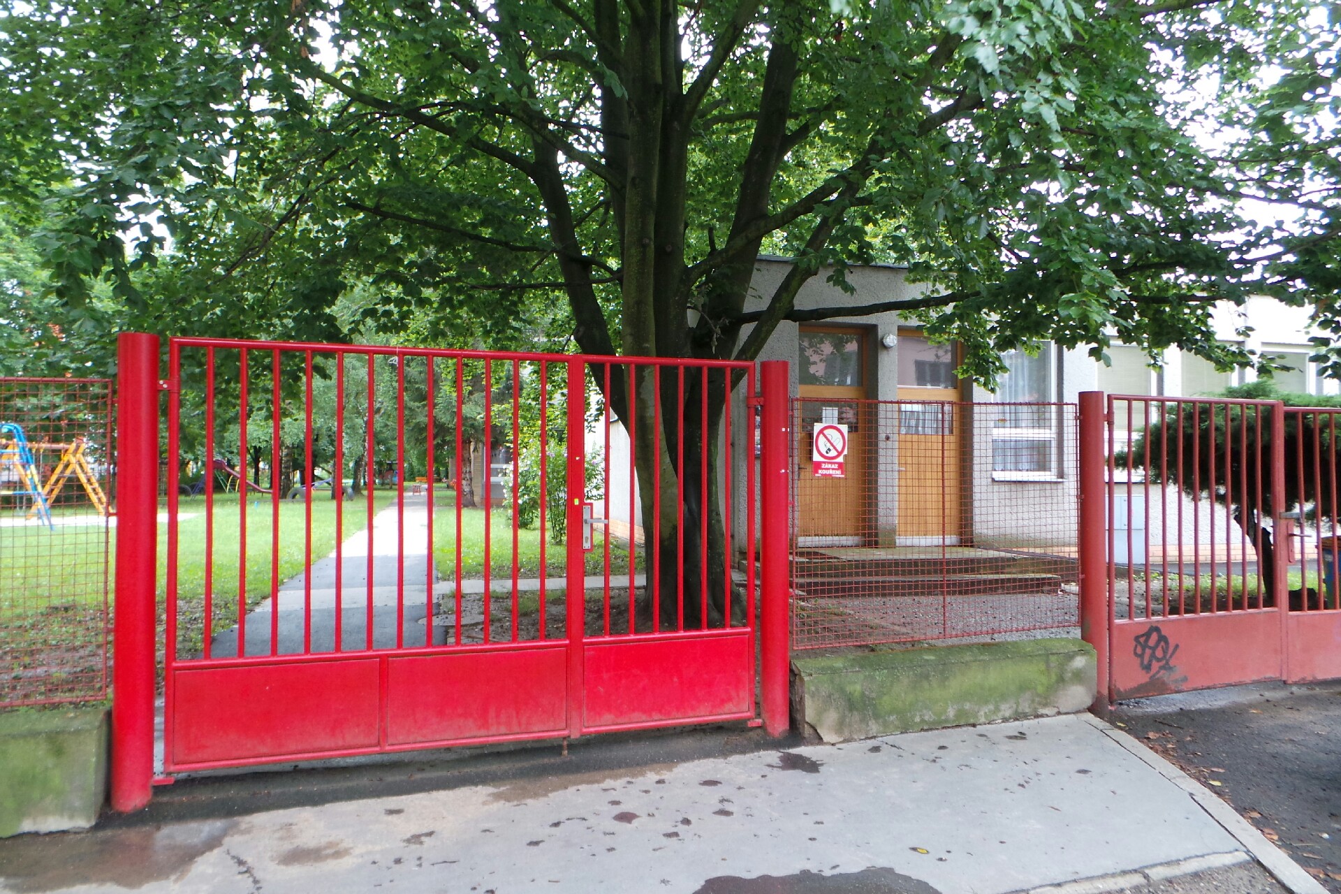 Střední škola, Základní škola a Mateřská škola Prostějov, Komenského 10