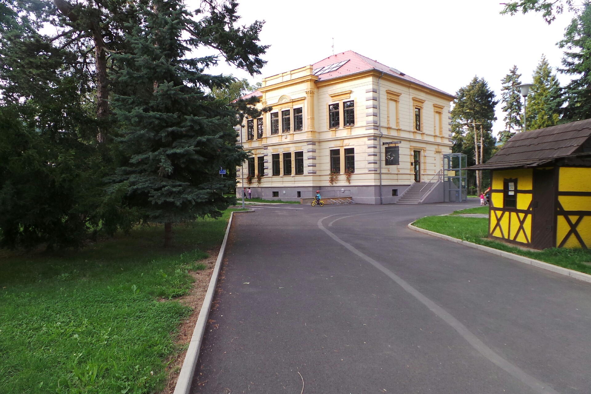 Městská knihovna Jirkov foto 3