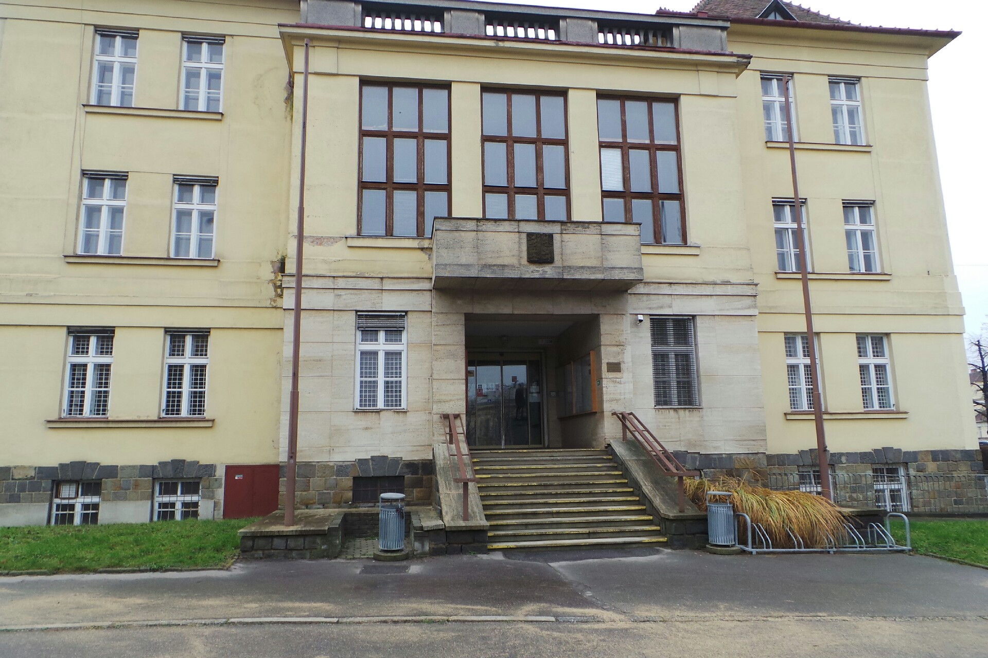 Mgr. Zuzana Komínková - soudní exekutorka