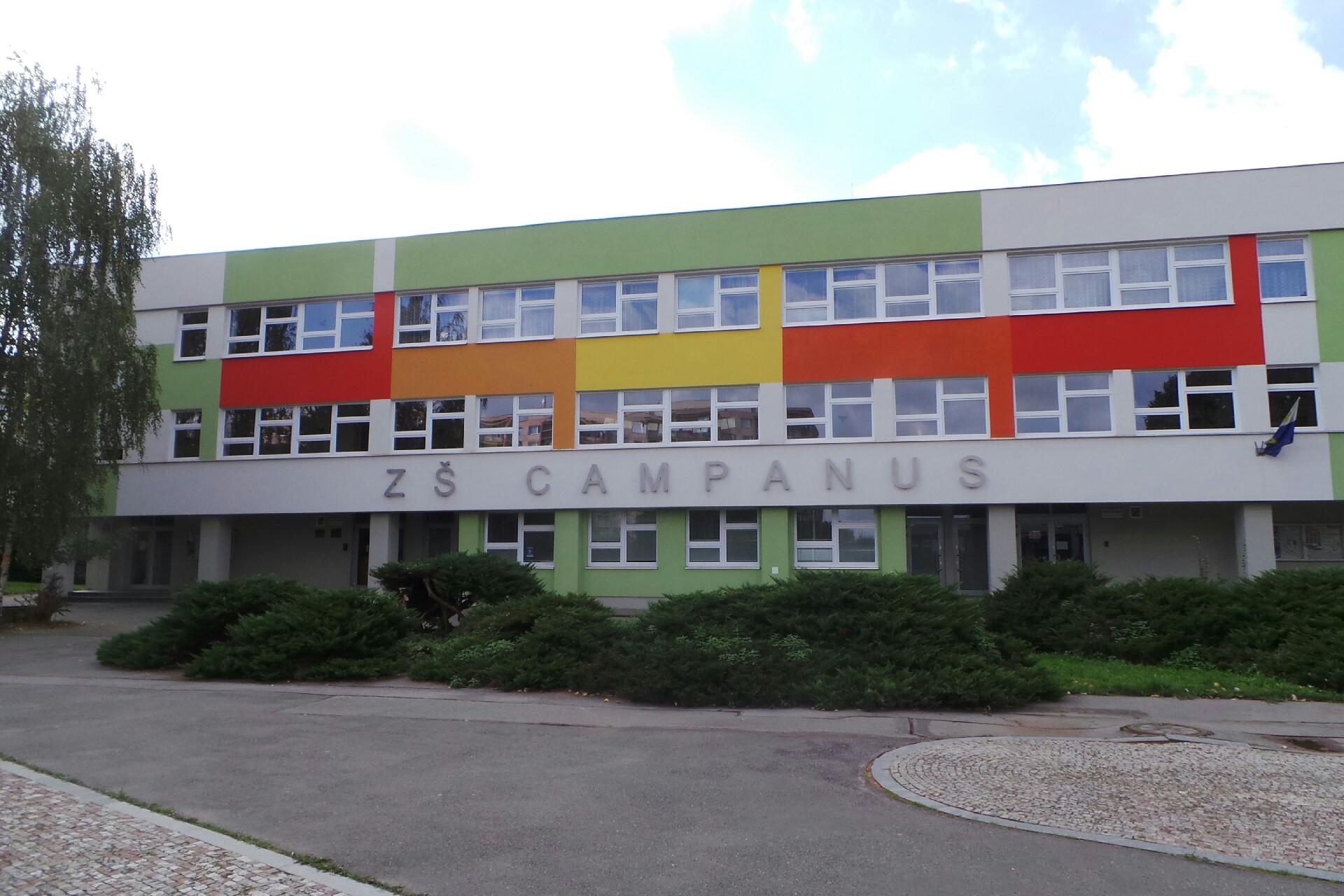 Jírovcovo náměstí