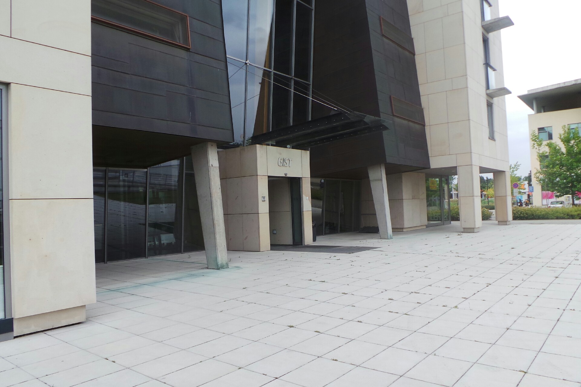 Gradua-CEGOS, s.r.o.