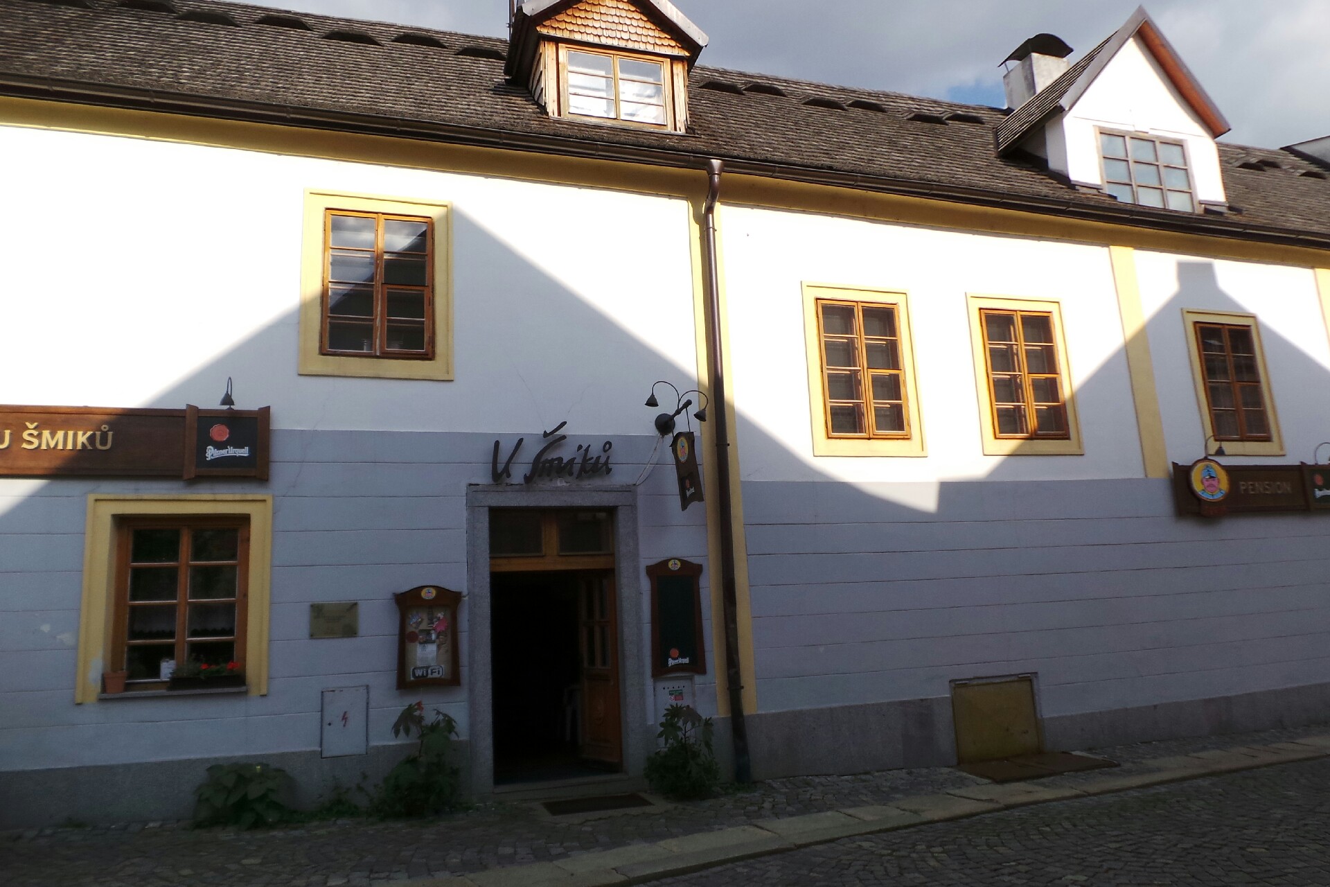 Švejkovský restaurant U Šmiků