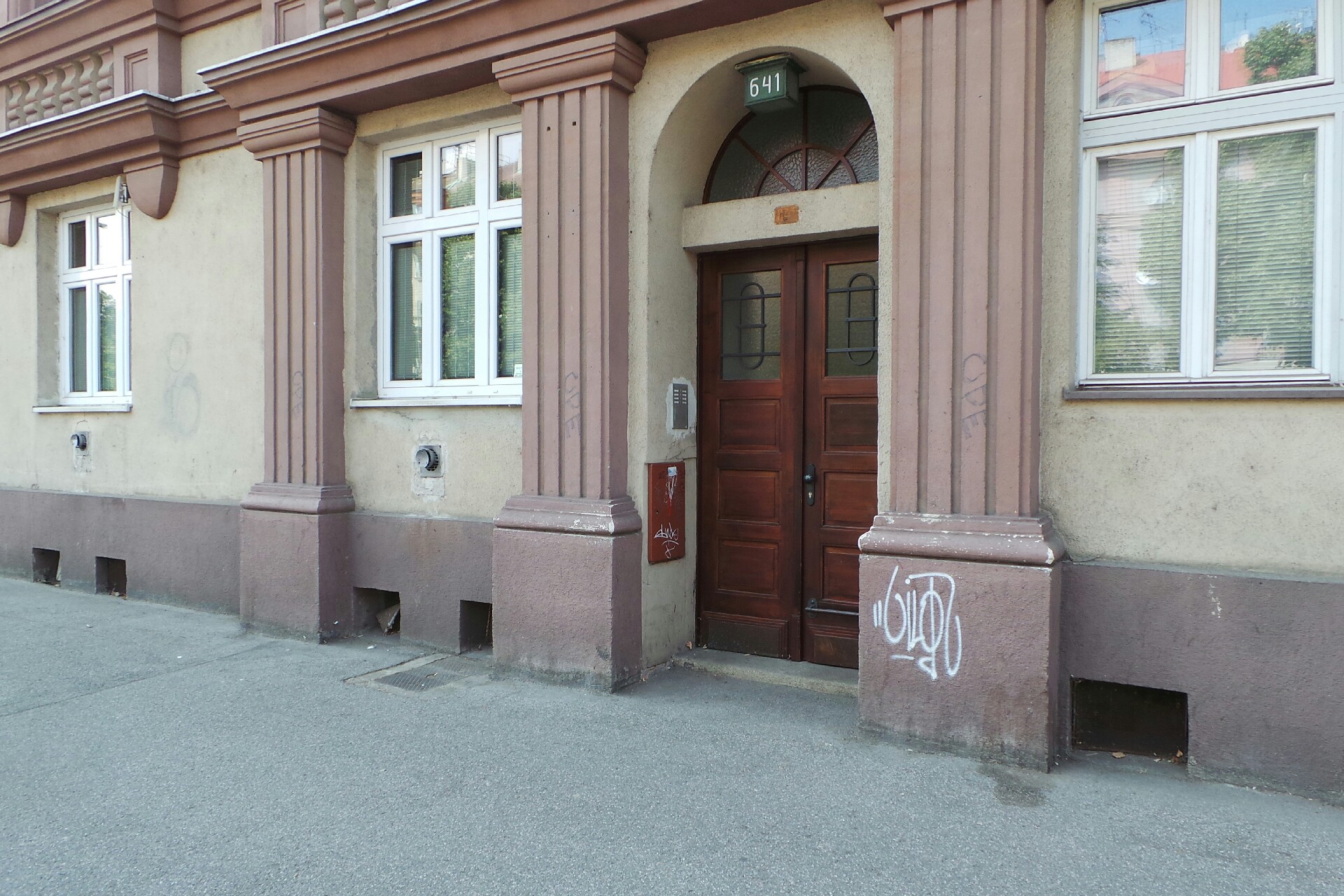 BERRY BROTHERS COMPANY, s.r.o.