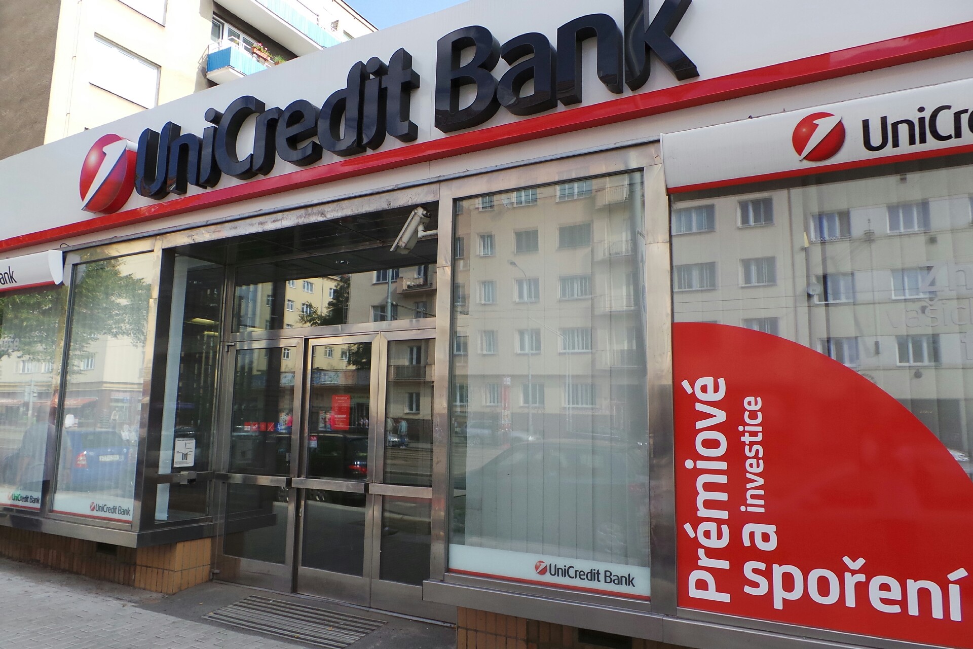 UniCredit Bank Czech Republic and Slovakia, a.s. foto 2