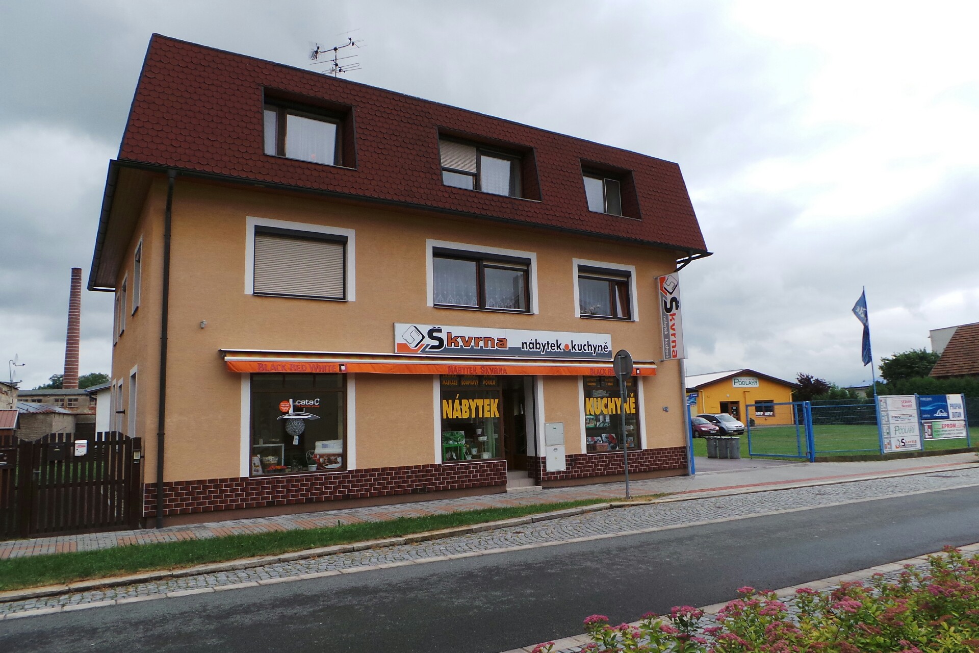 Škvrna - nábytek a kuchyně