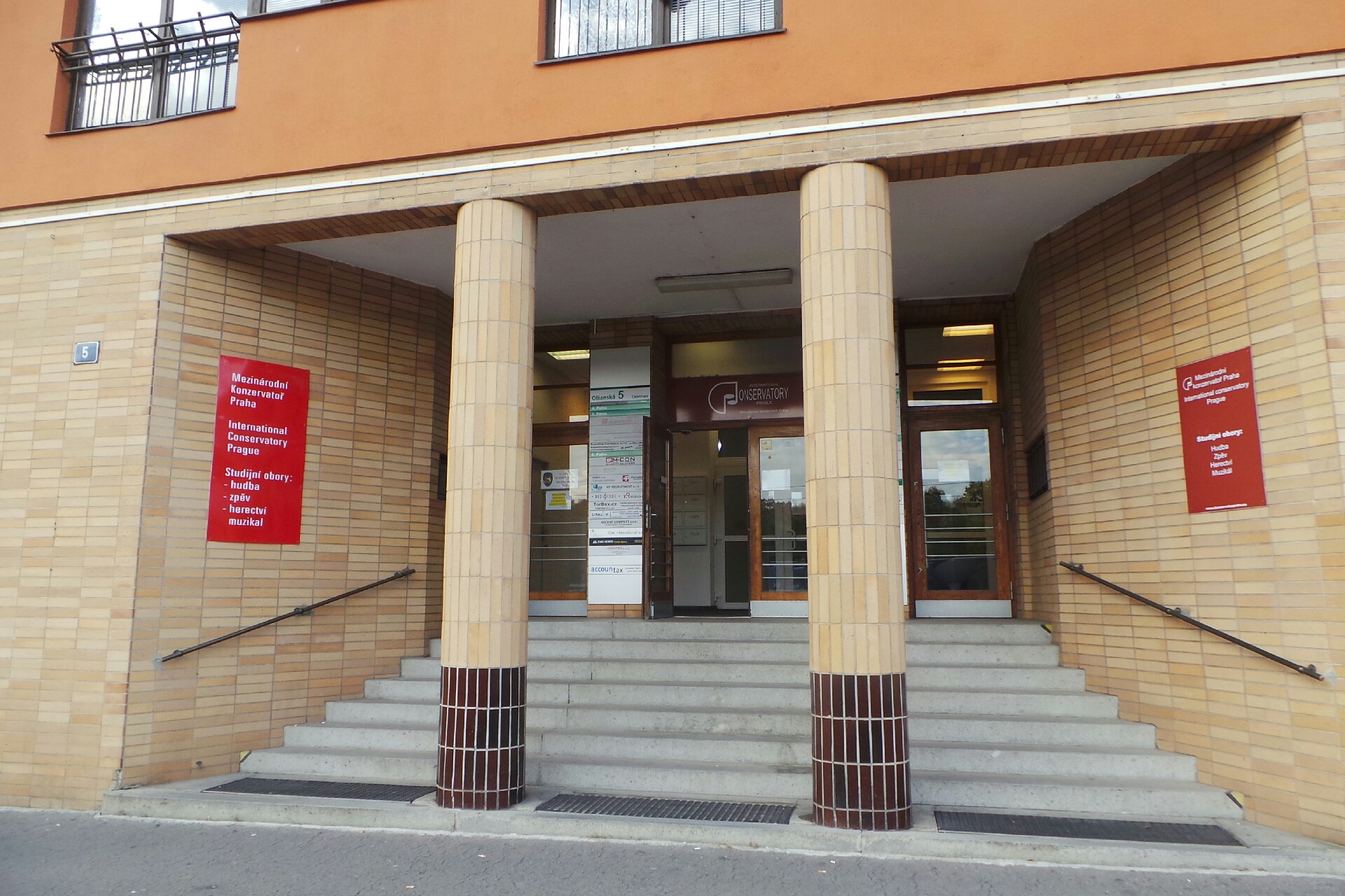 Accountax Czech, s.r.o.