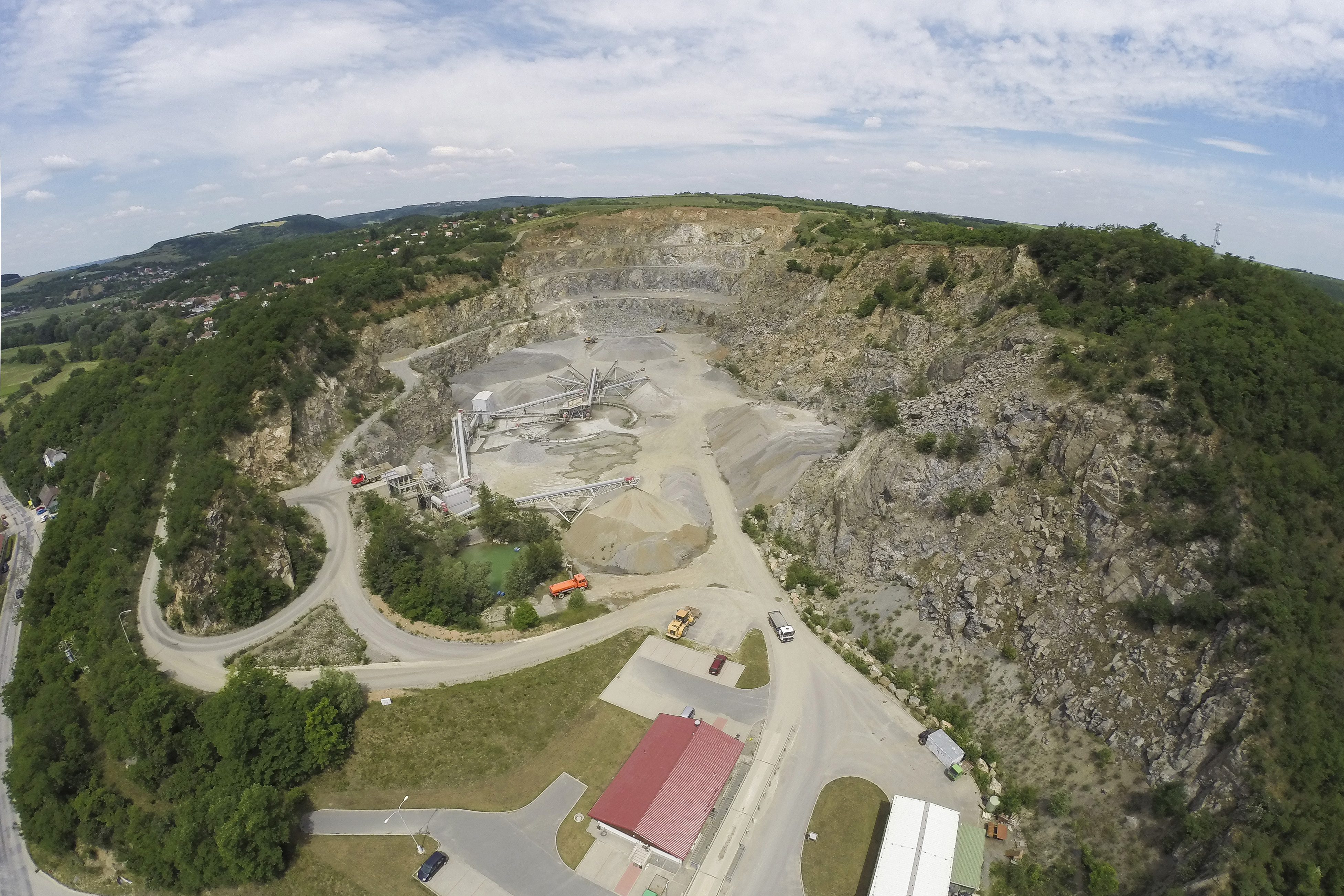 KÁMEN Zbraslav, a.s. - Kamenolom Dolní Kounice foto 2