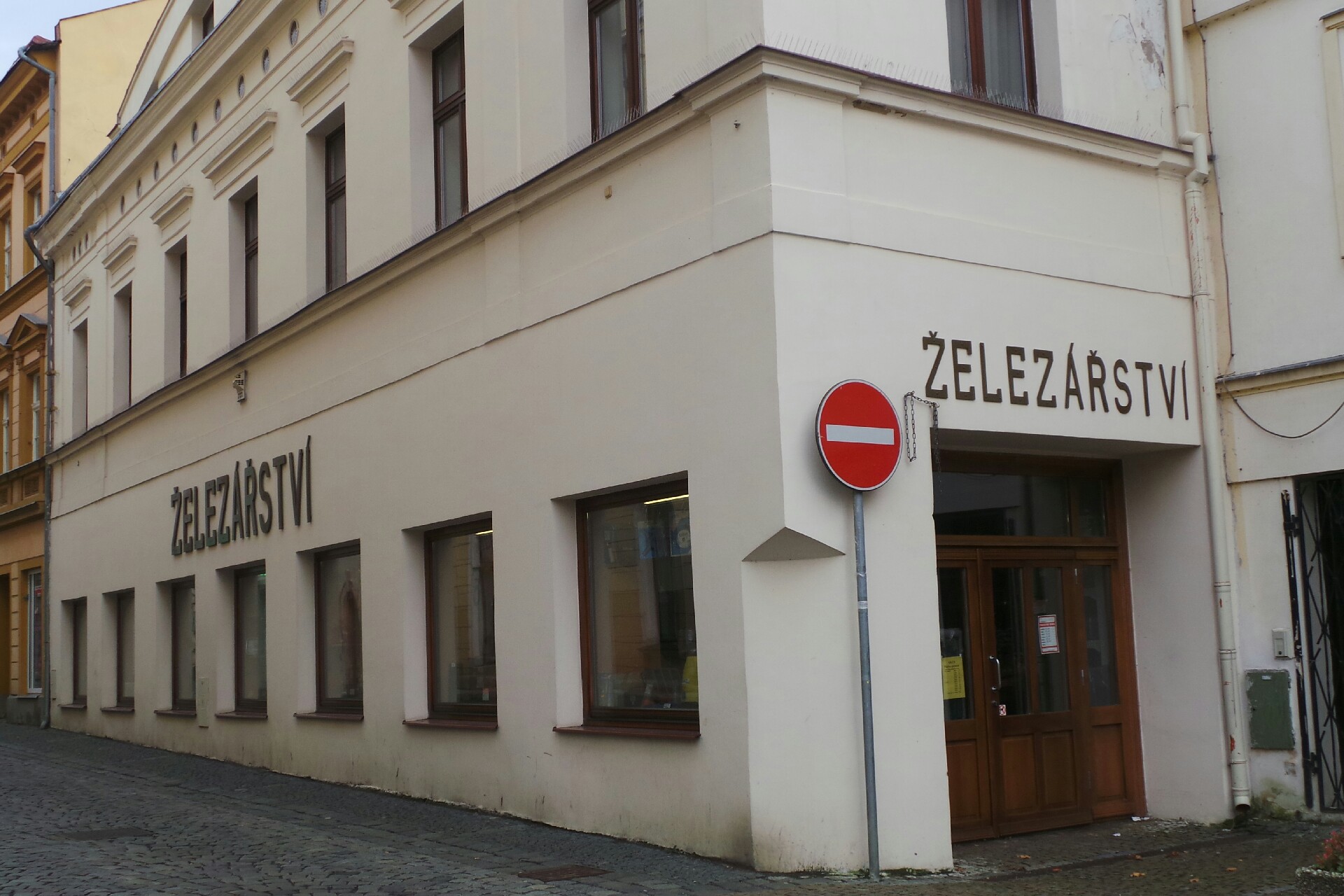 Železářství - Jaroslava Kassasová