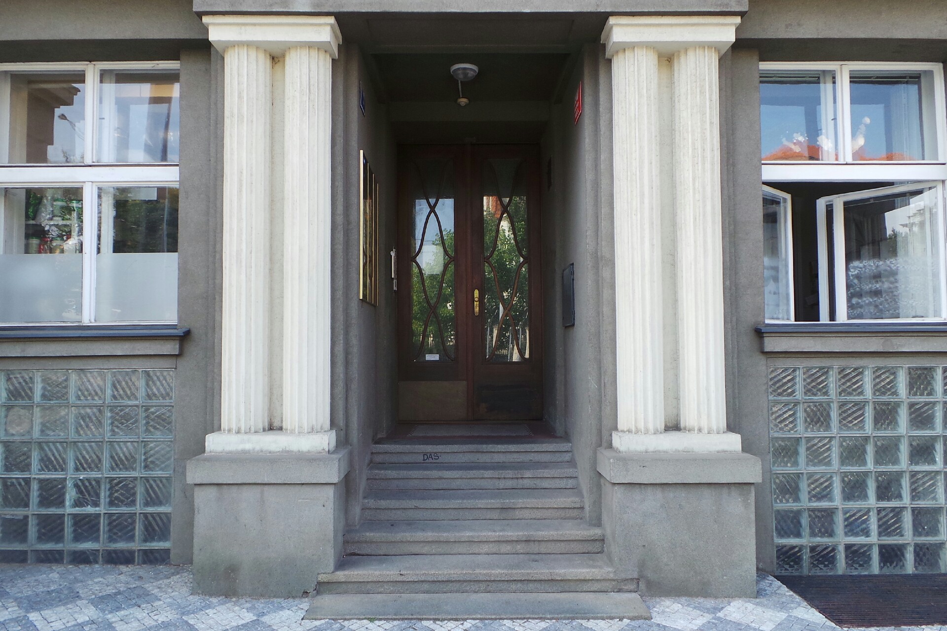 Mgr. Jana Žmolíková