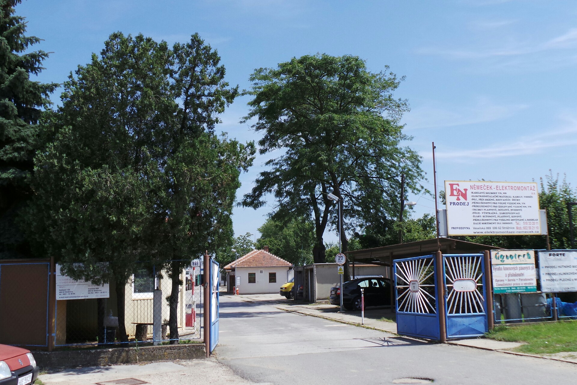 INTERIÉRY ŠANTAVÝ