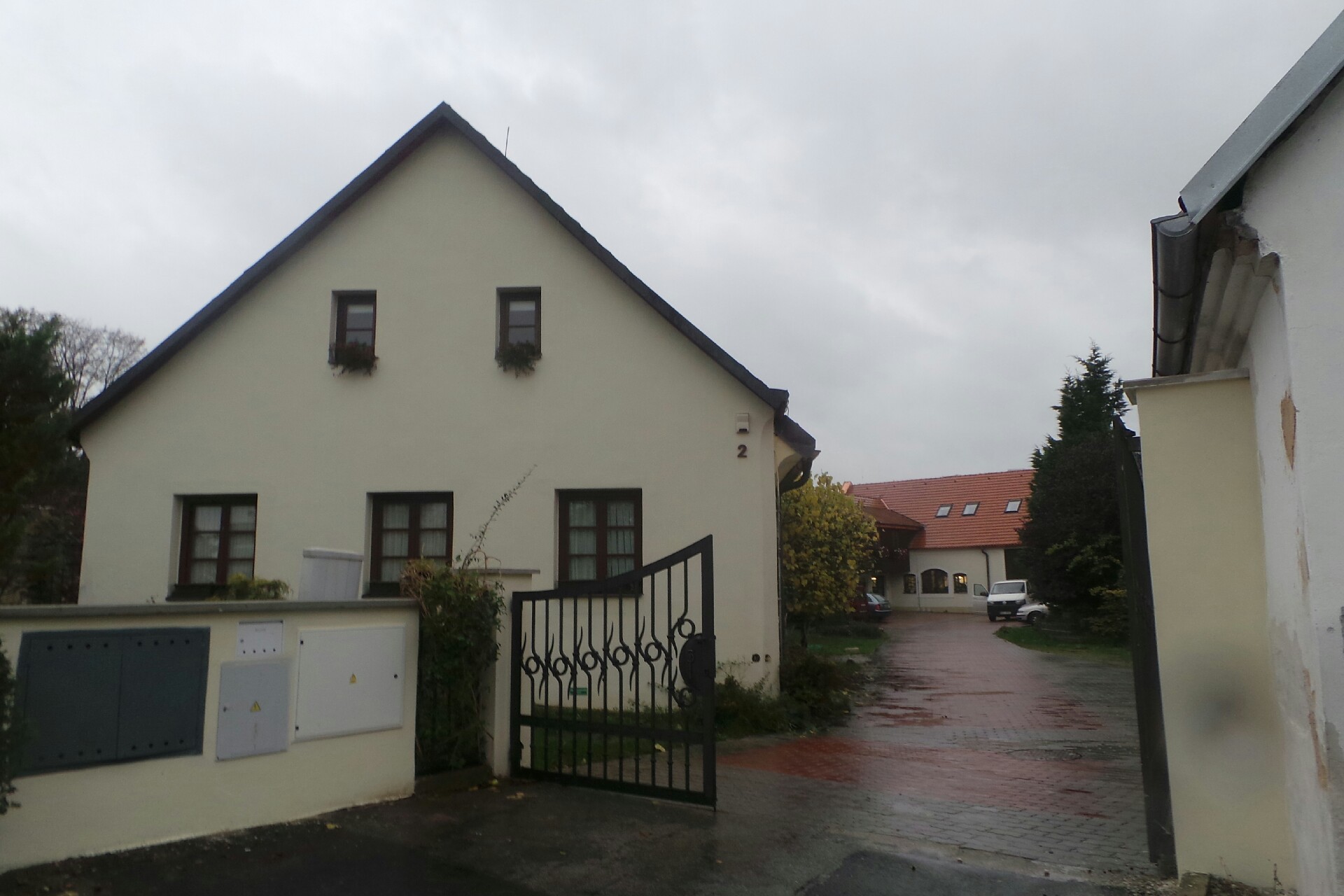 Abacus Electric, s.r.o.