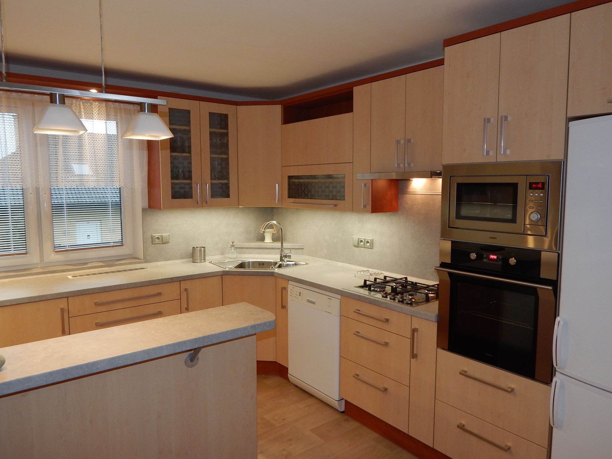 HEGER - kuchyňské linky a nábytek na míru foto 3