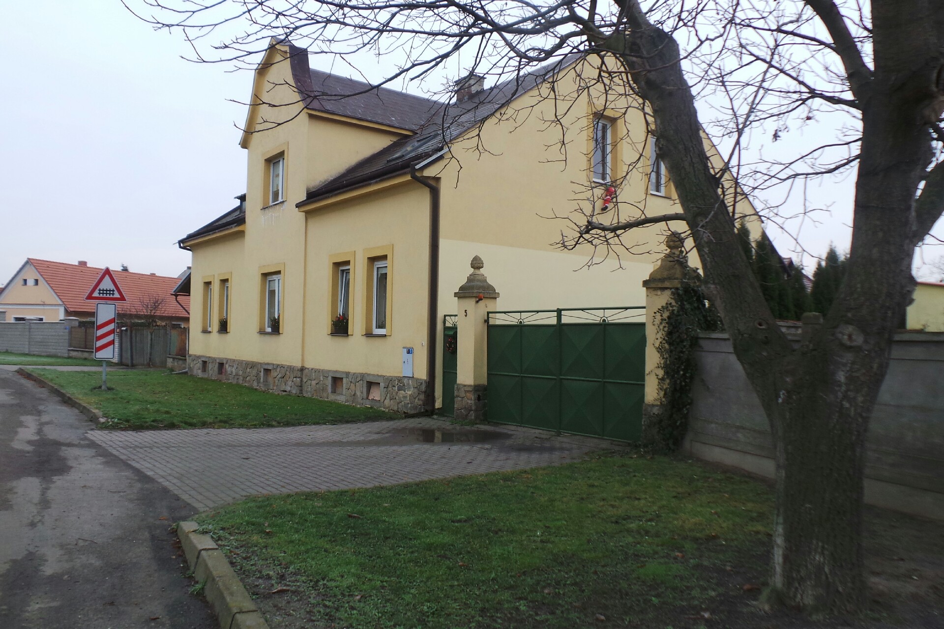 Jana Chválovská - nanášení práškových barev
