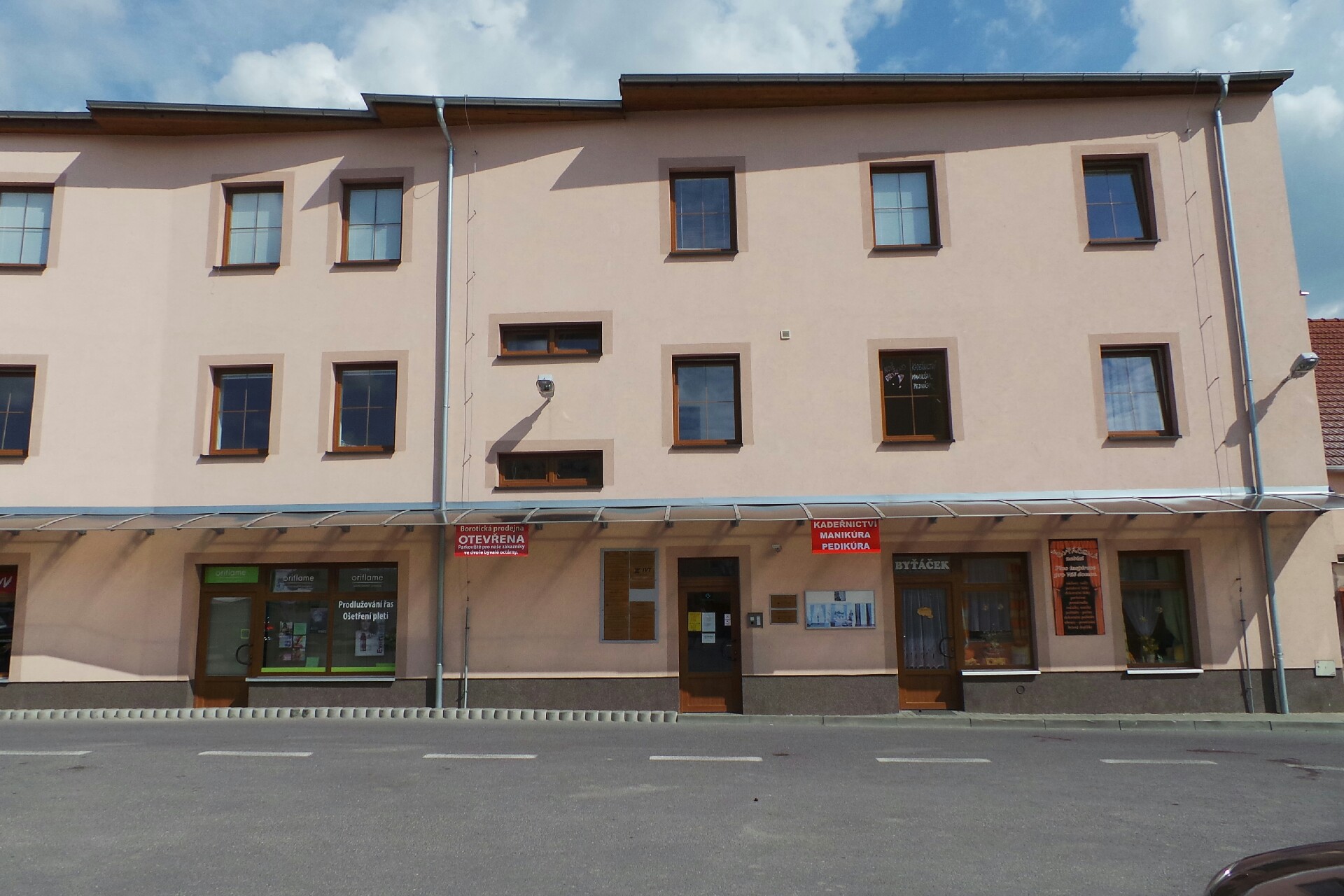 BARVY ZNOJMO, s.r.o.