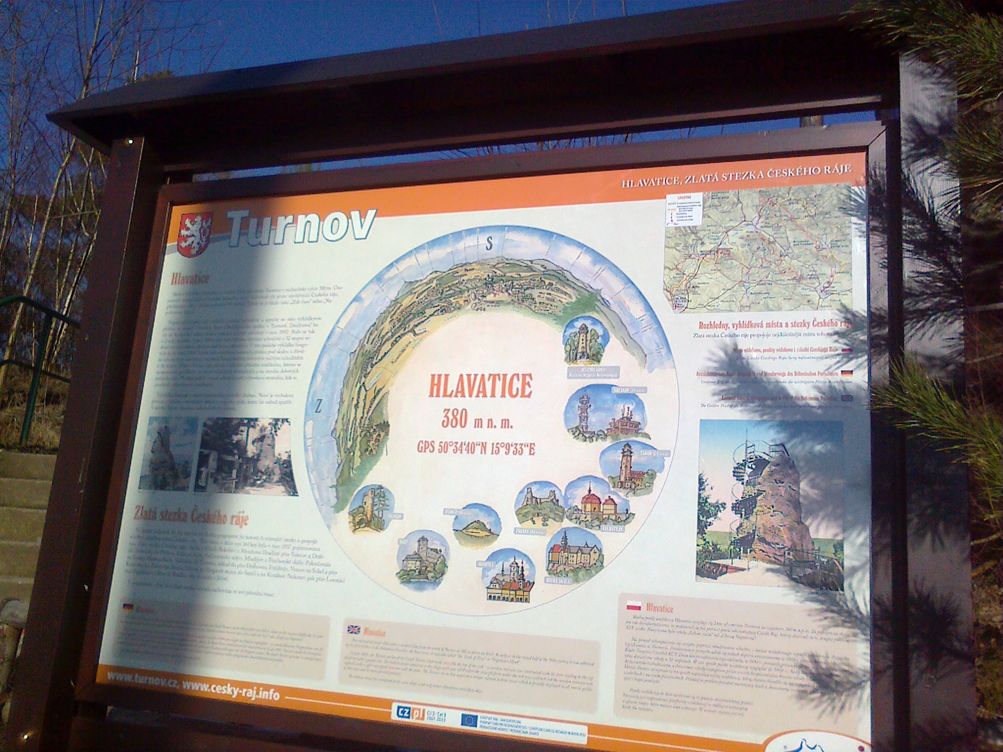 Chalupa pod hradem Valdštejn foto 3