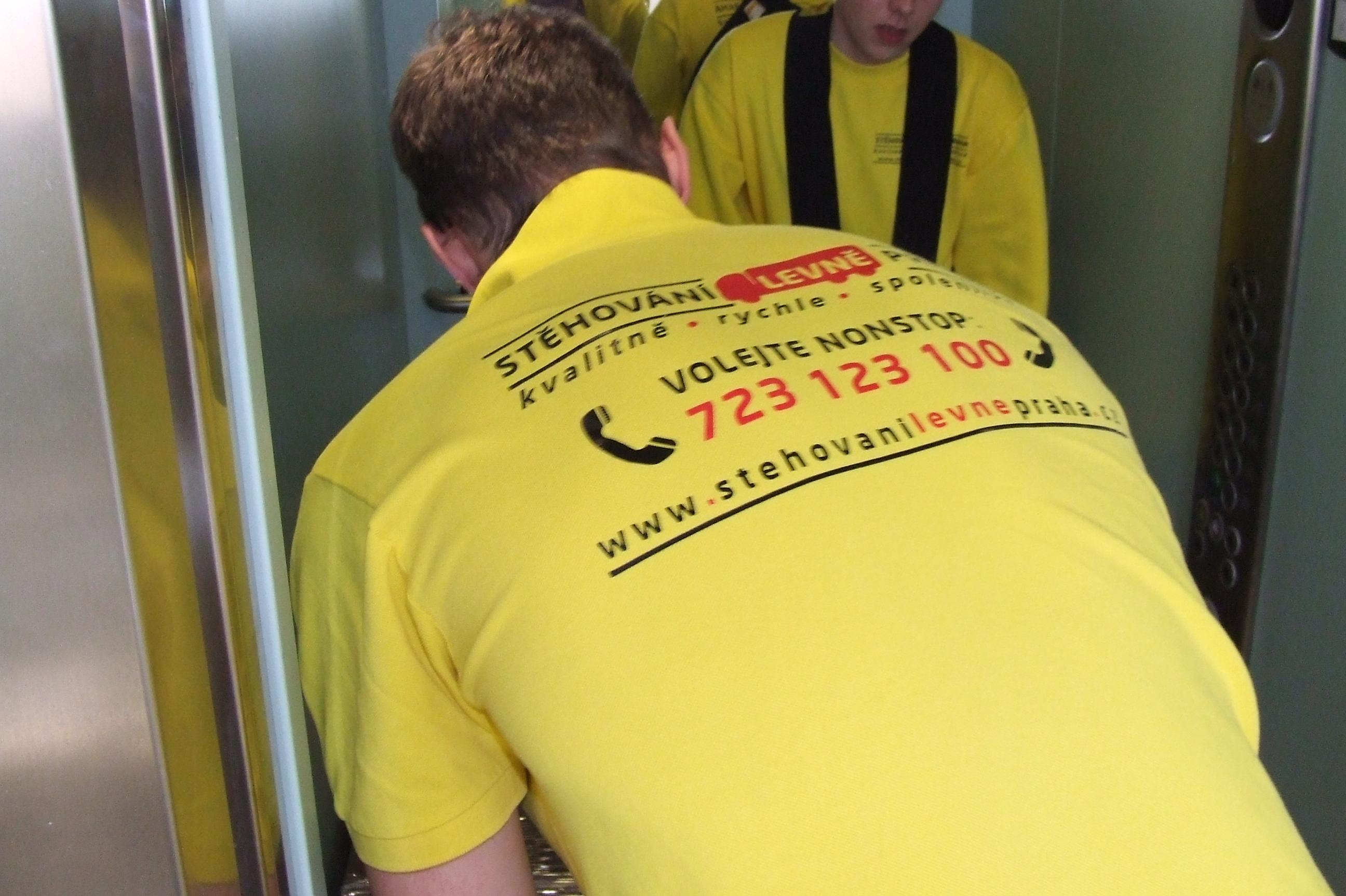 STĚHOVÁNÍ LEVNĚ PRAHA