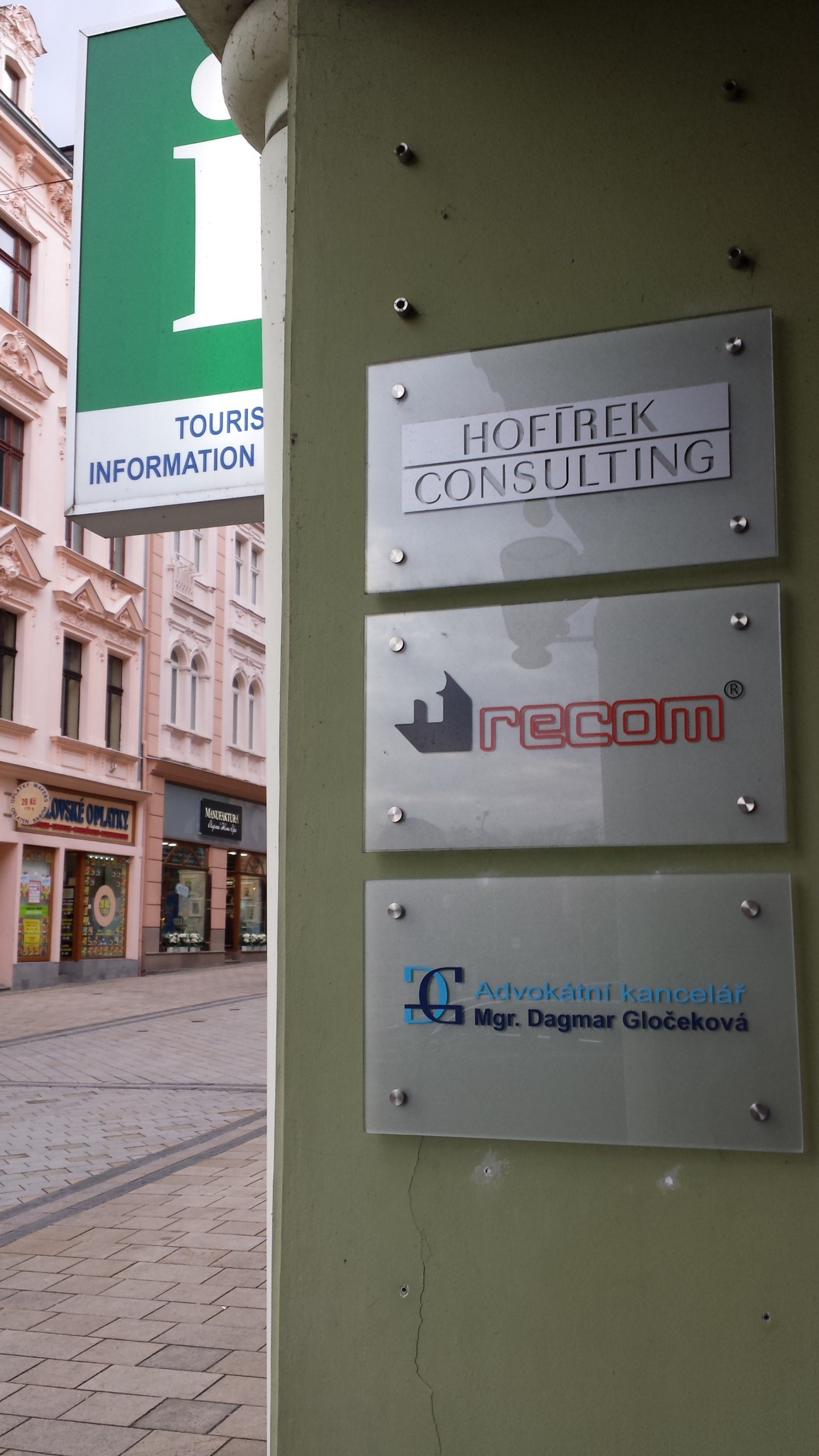 Mgr. DAGMAR GLOČEKOVÁ, advokátka foto 3
