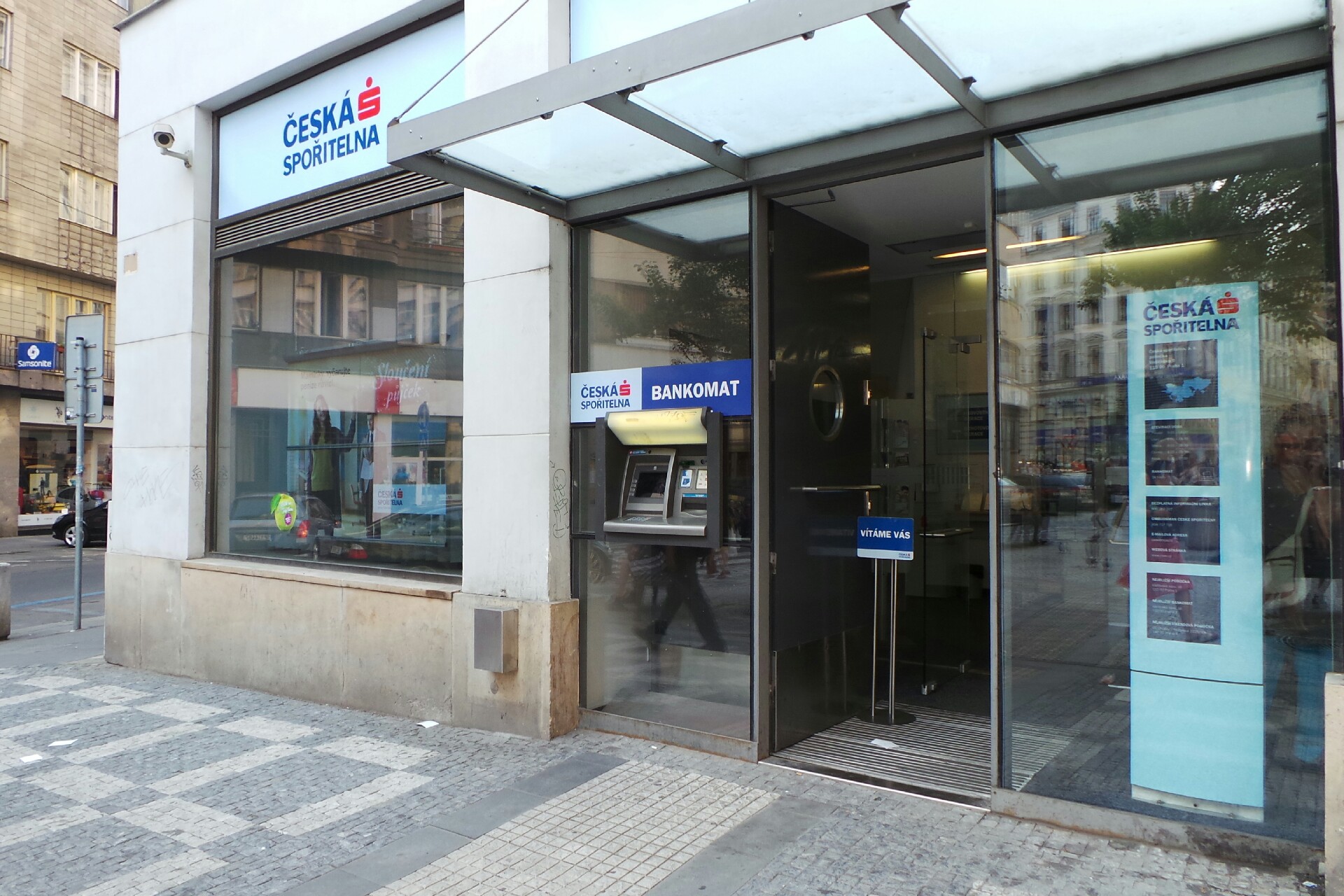 Bankomat České spořitelny foto 1