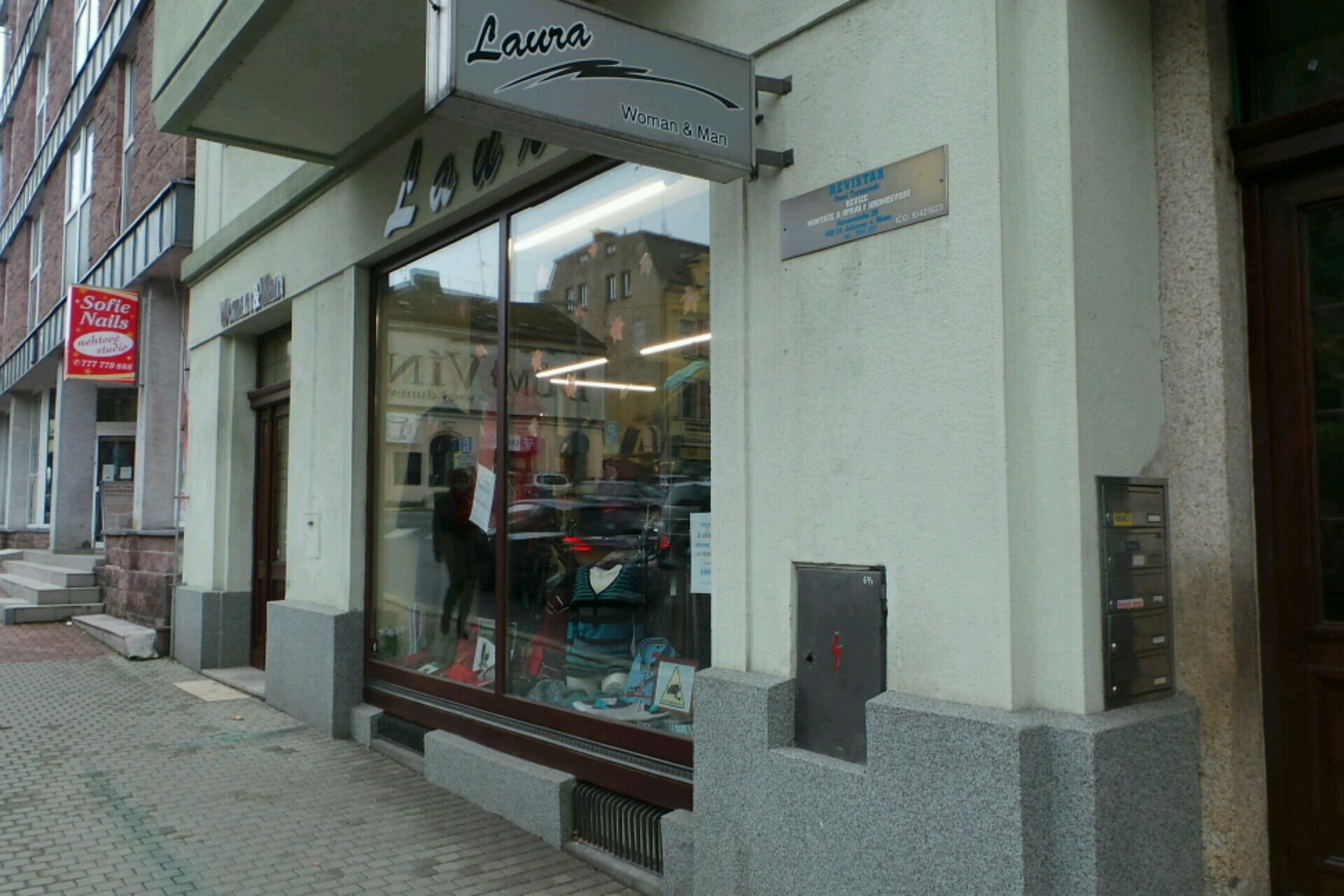 LAURA - pánské a dámské oblečení