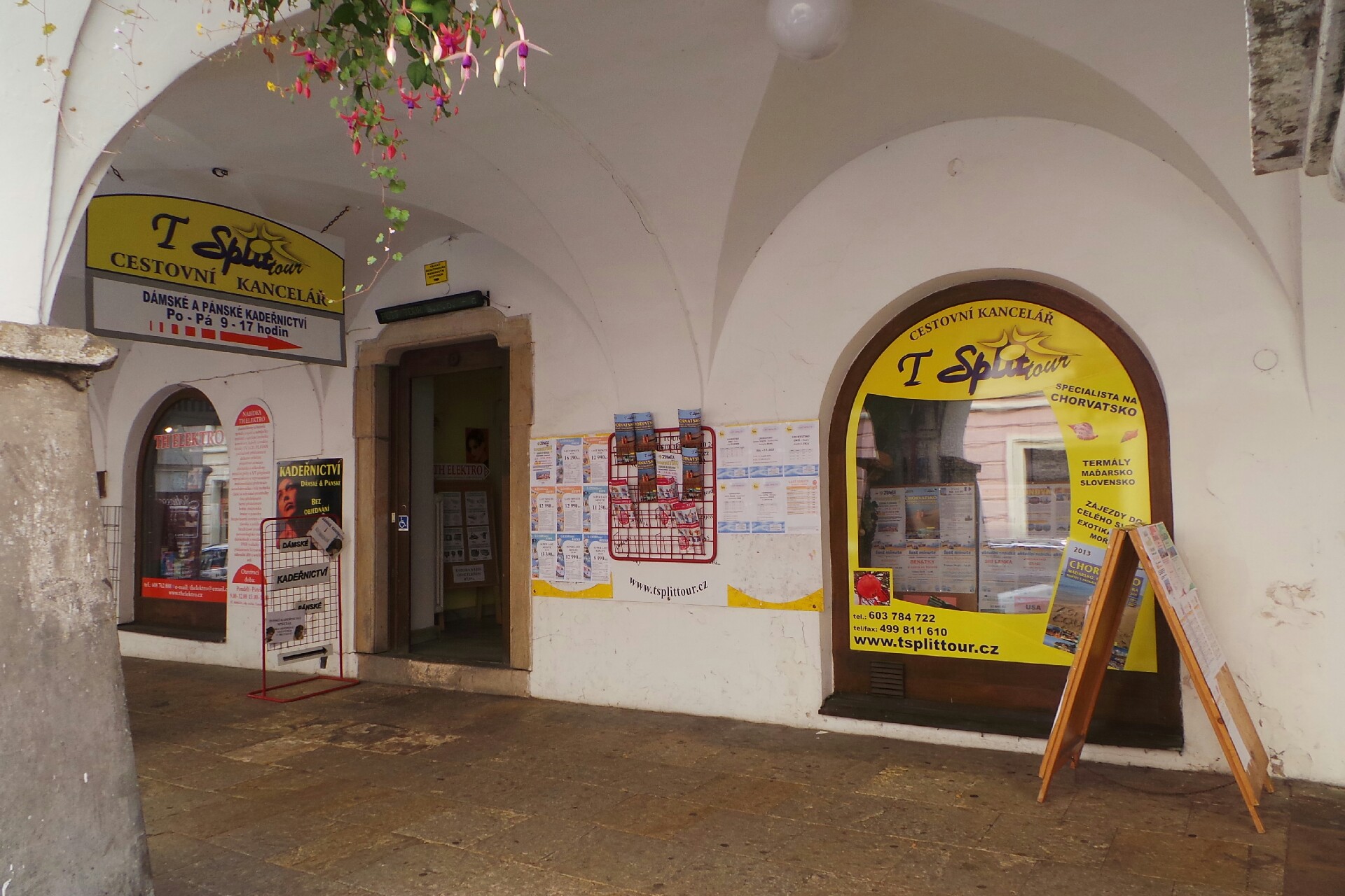T SPLIT TOUR, s.r.o.
