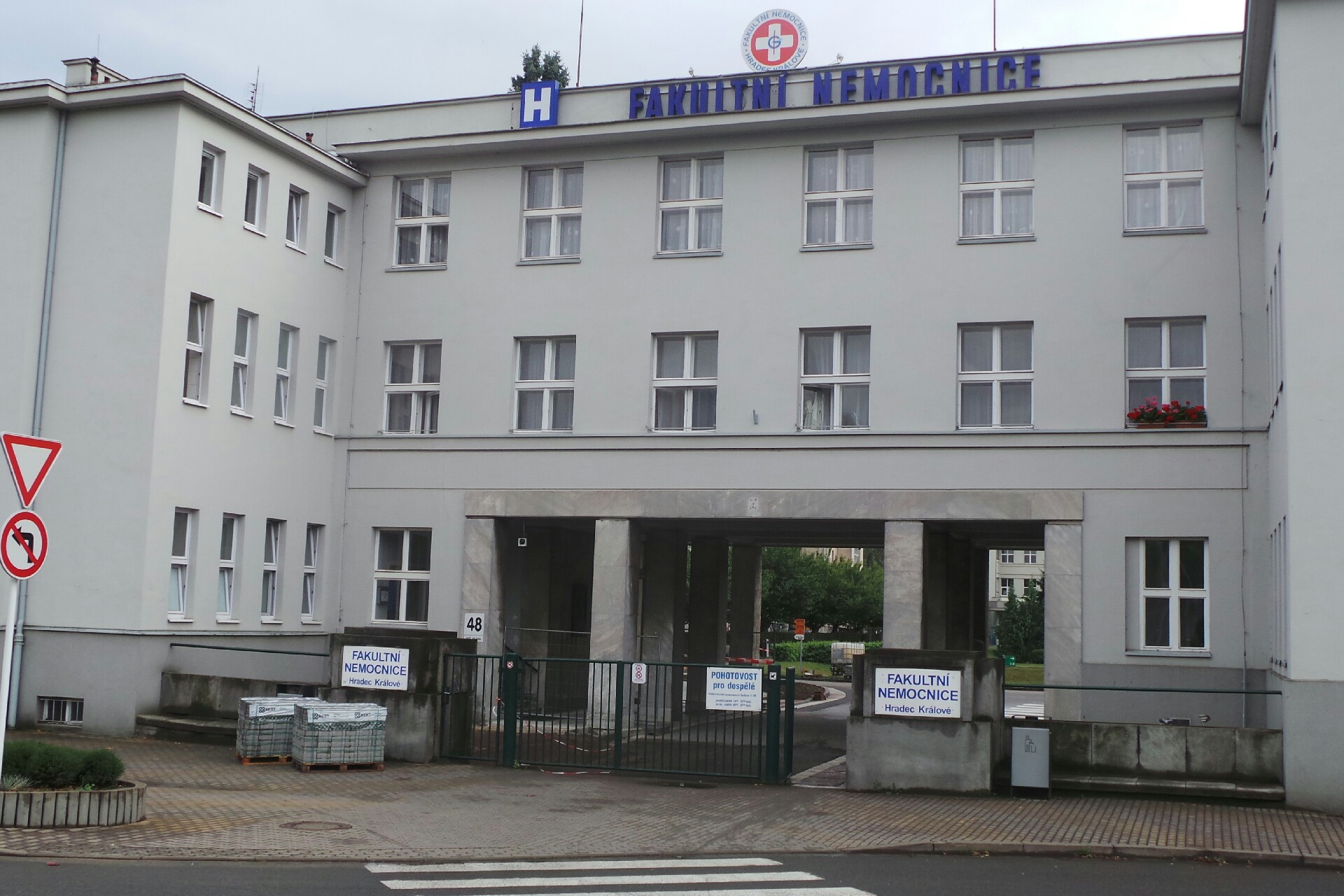 Ústav klinické imunologie a alergologie Lékařské fakulty v Hradci Králové - Univerzita Karlova