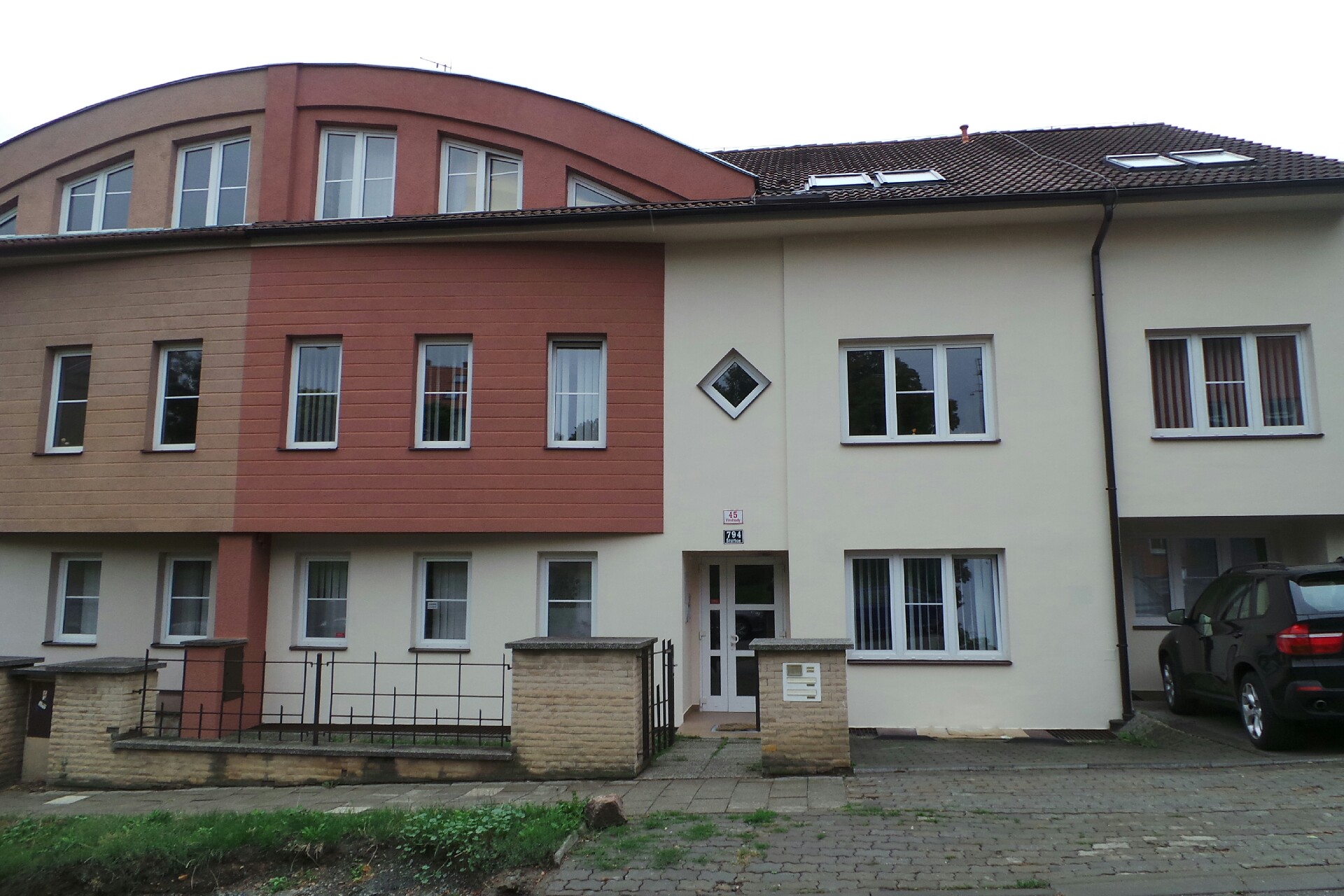 B & M InterNets, s.r.o.