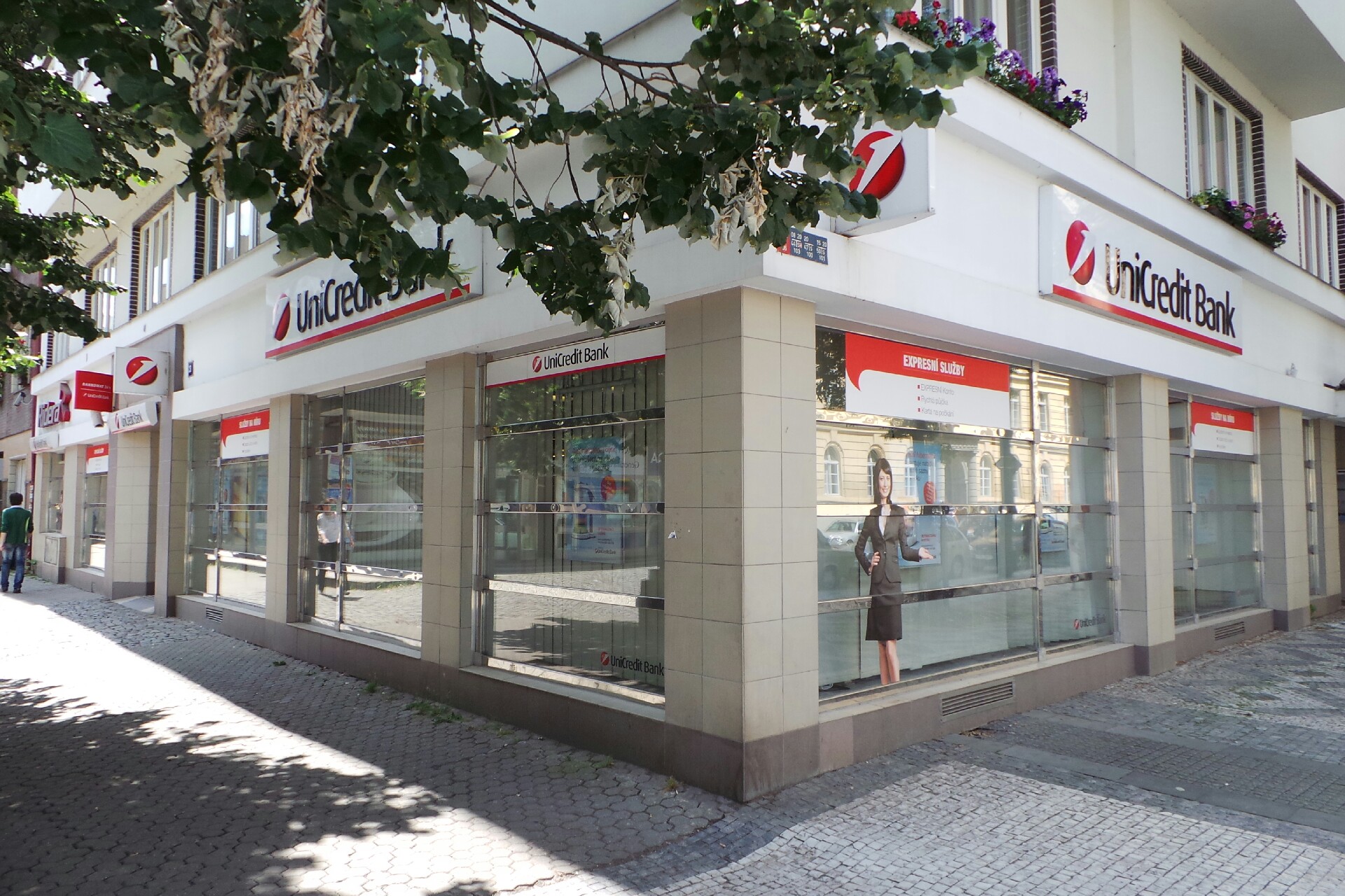 UniCredit Bank Czech Republic and Slovakia, a.s. foto 2