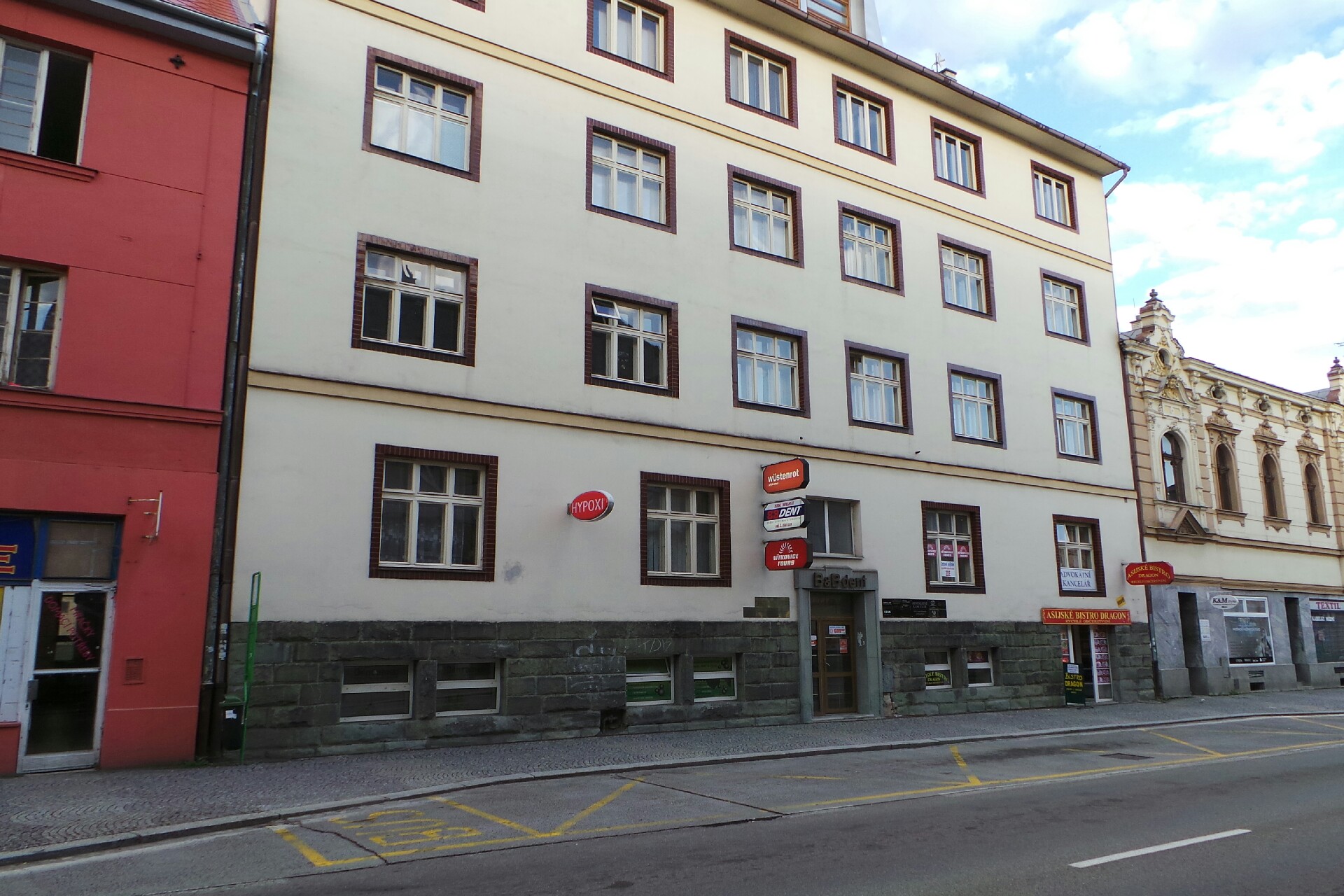 MUDr. Naděžda Kosturová