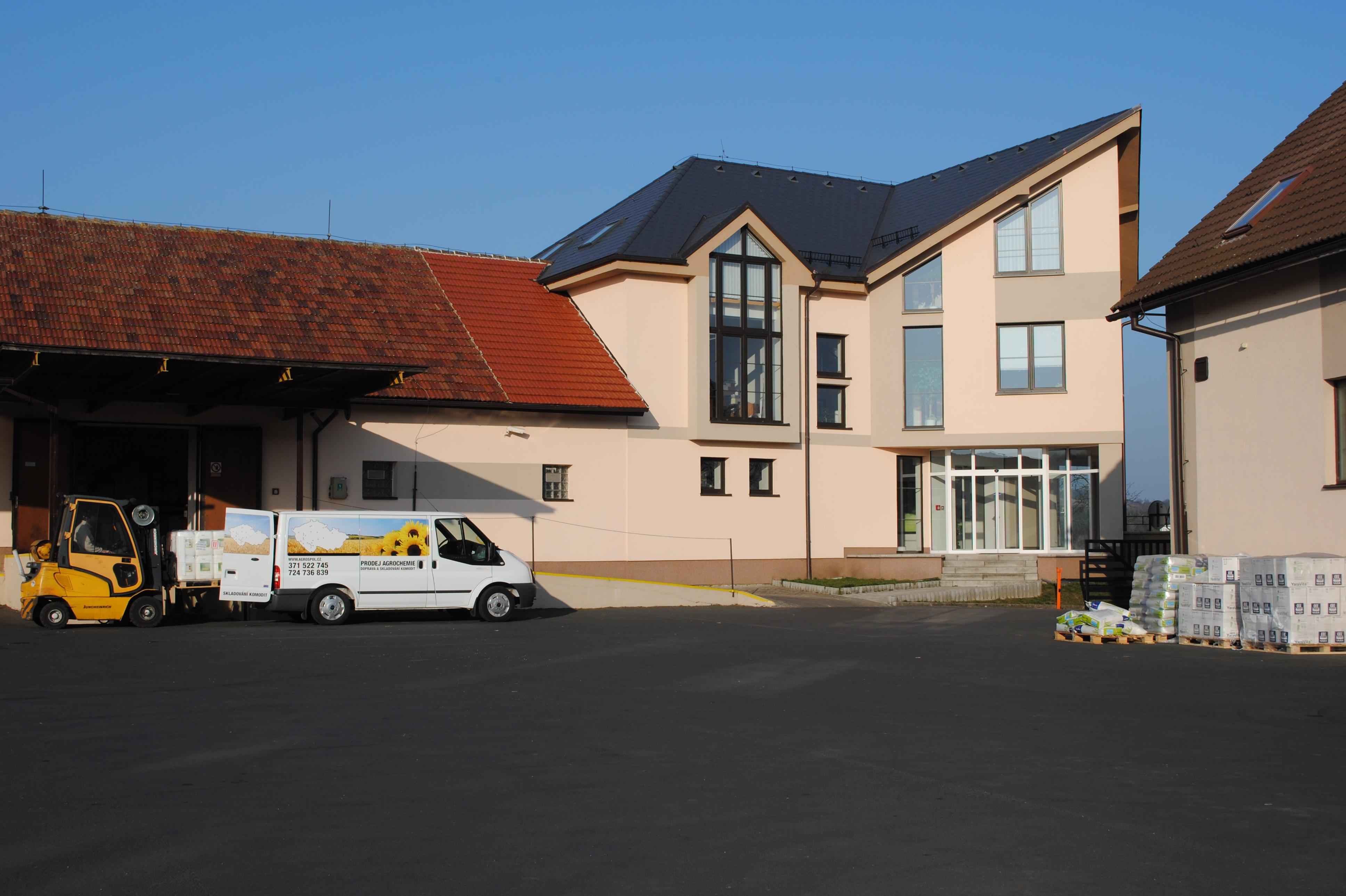 AGROSPOL Czech - Centrální sklad agrochemikálií