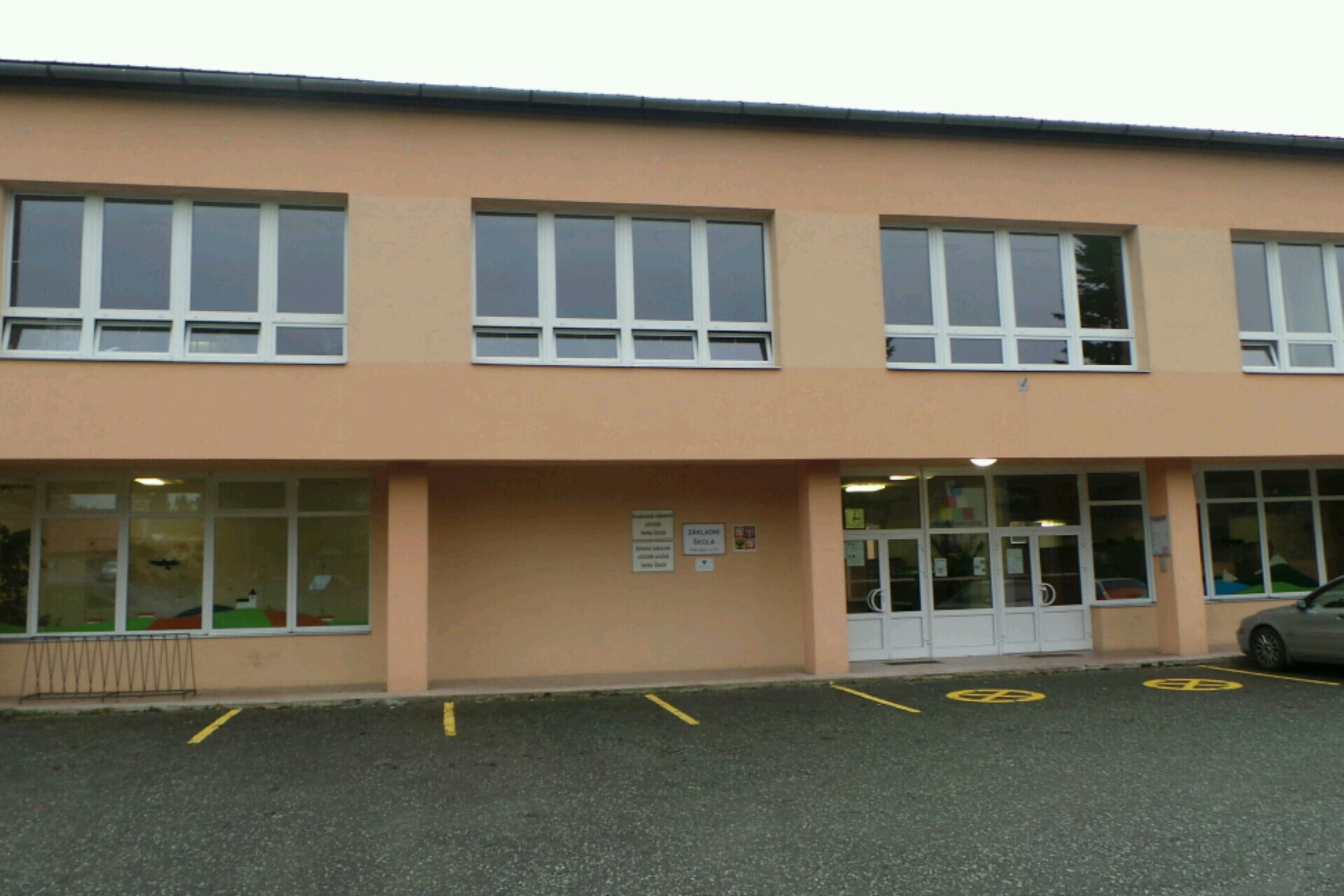 Základní škola a Mateřská škola Velký Újezd, okres Olomouc
