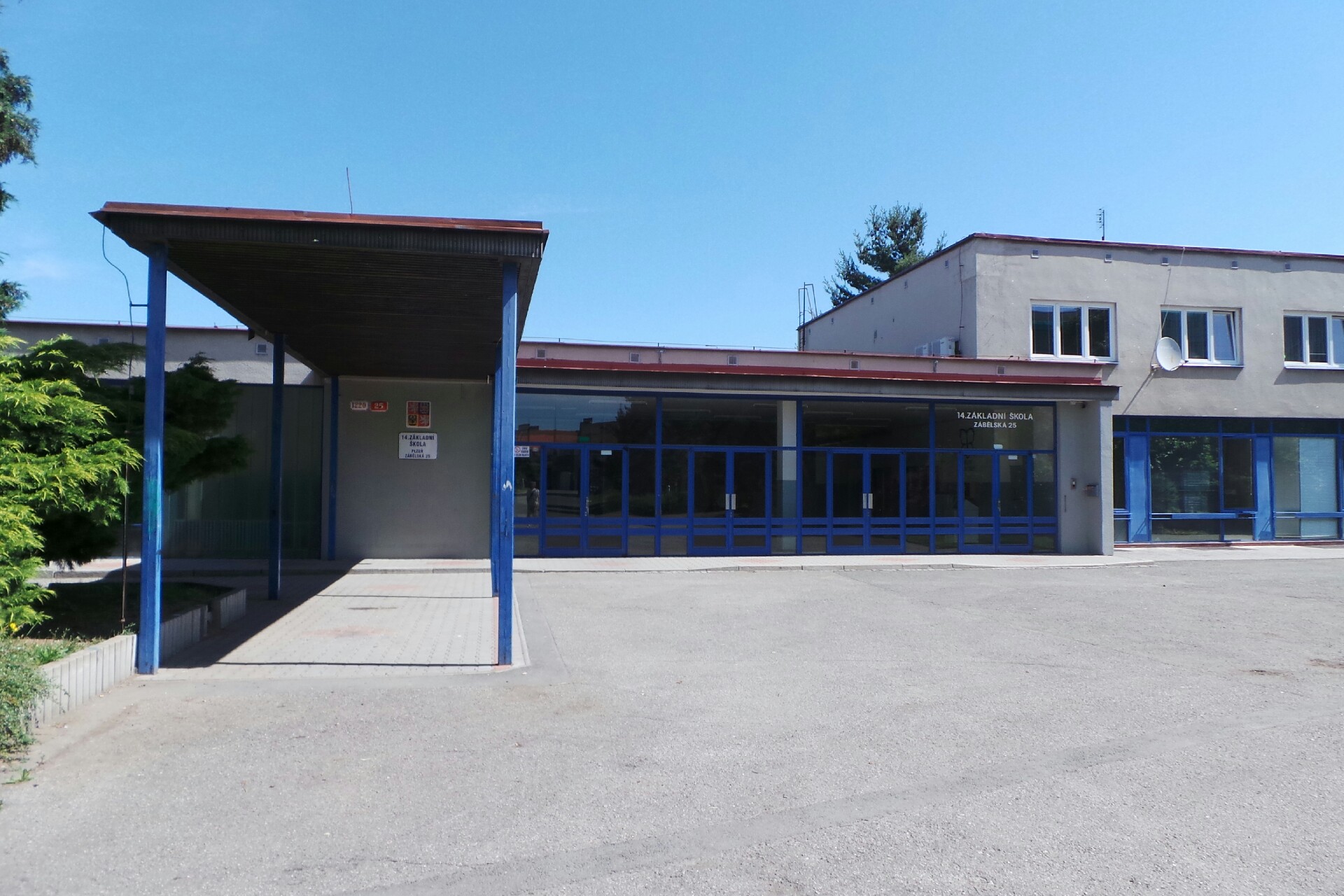 Základní umělecká škola Bedřicha Smetany, Plzeň, Revoluční 100