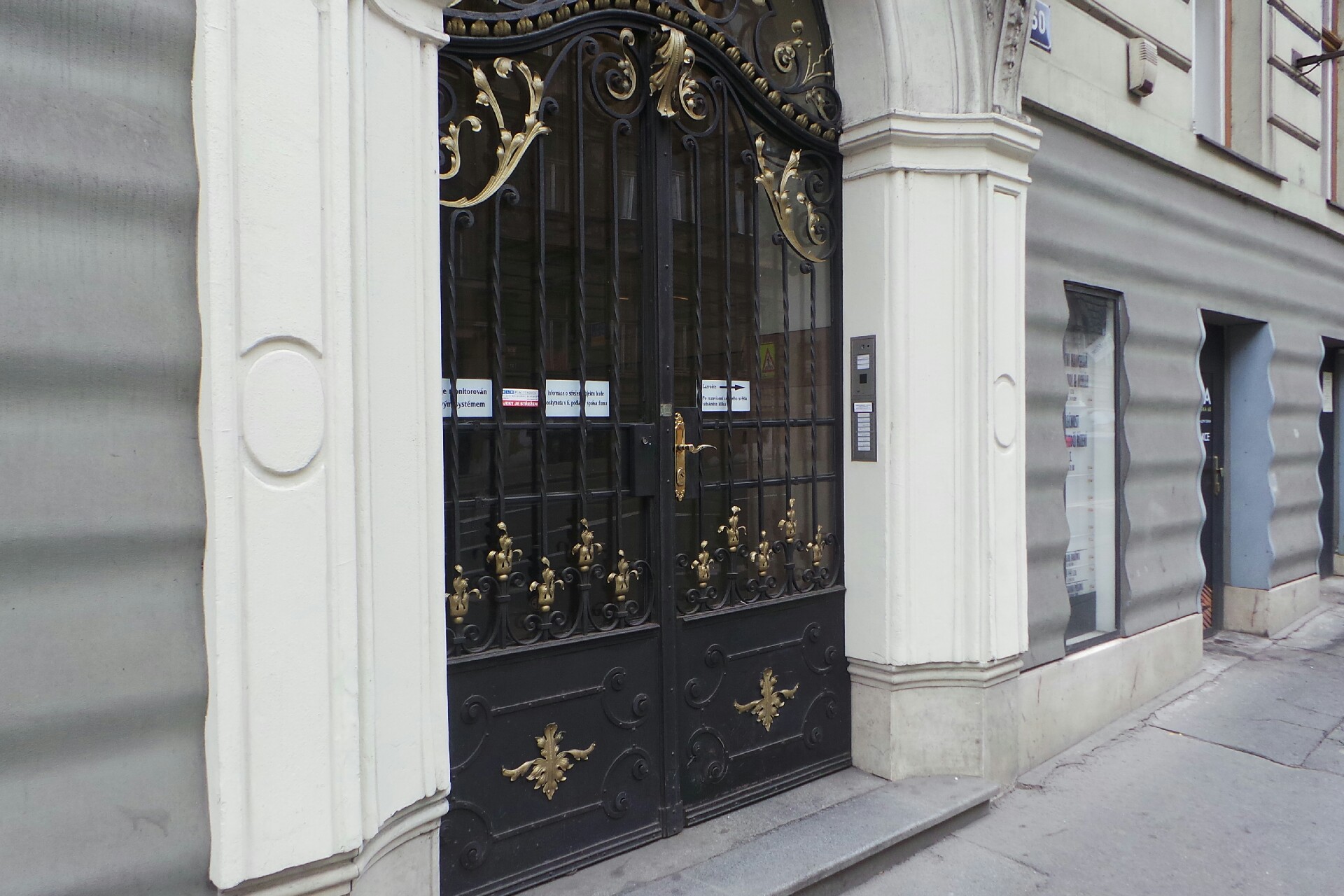 Mgr. Viktor Rytikov, advokát