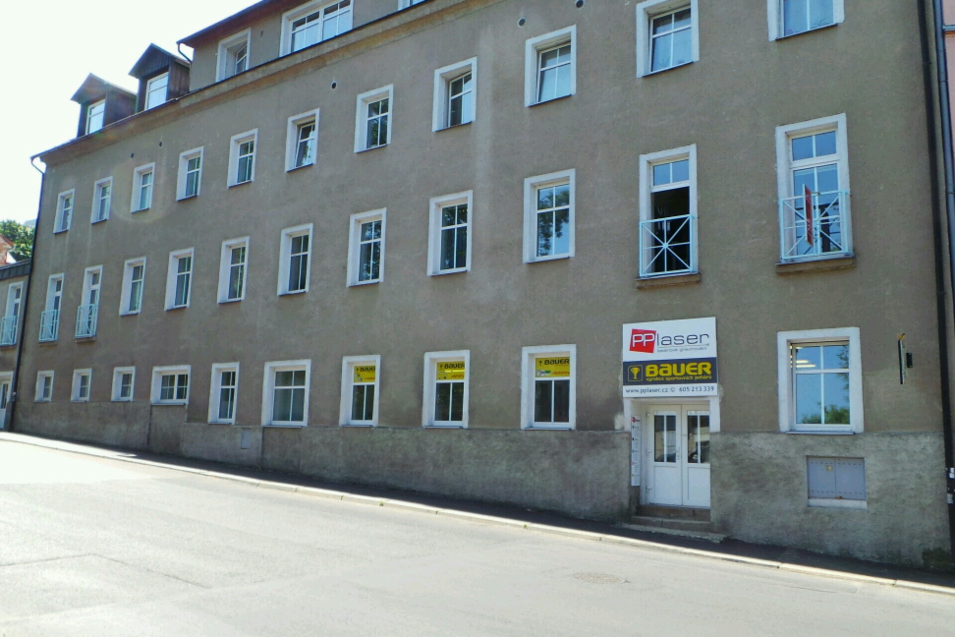 Global Office, s.r.o.