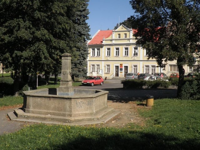 Město Toužim - městský úřad foto 3
