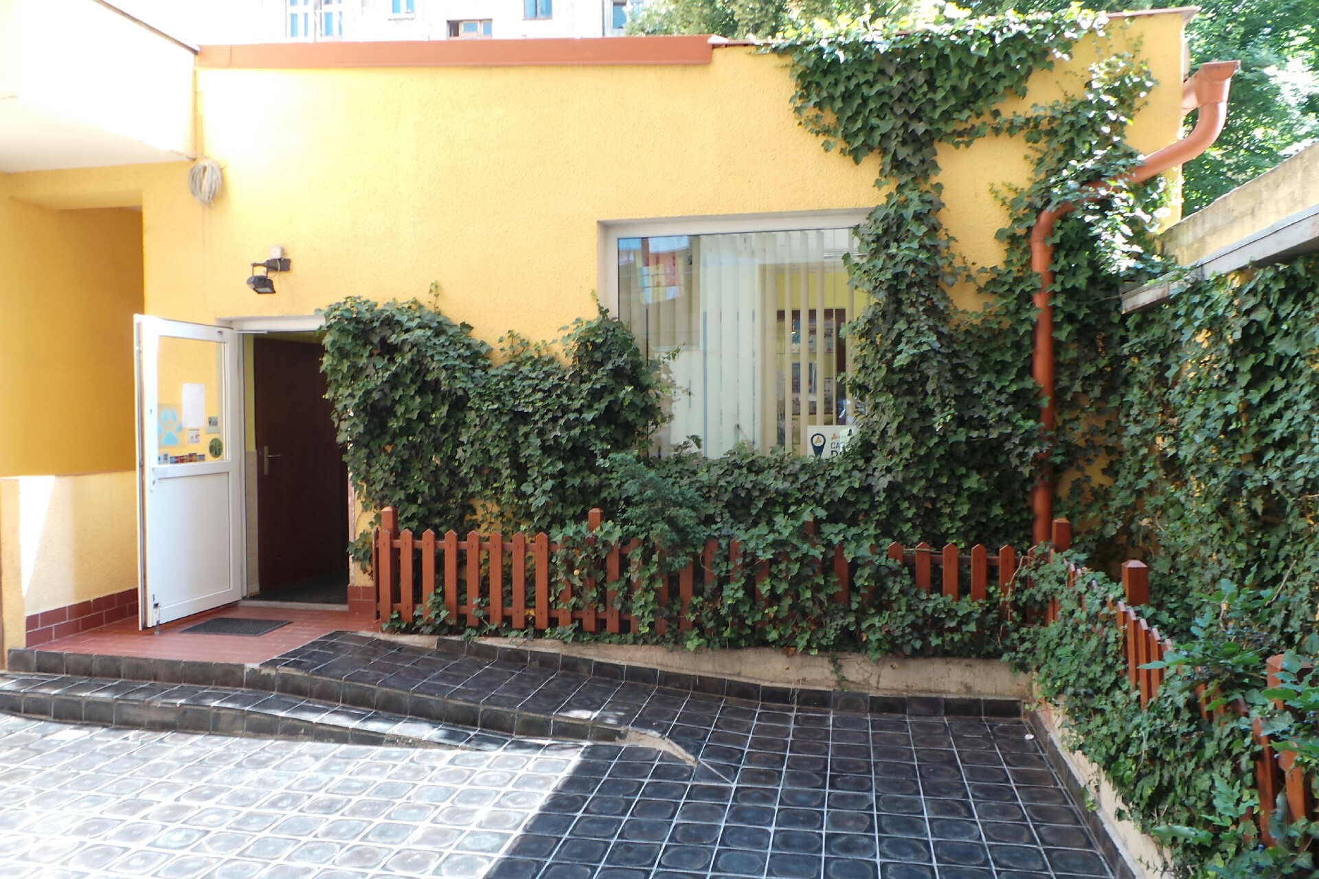 ERIKA veterinární klinika - MVDr. Pavel Hron foto 2