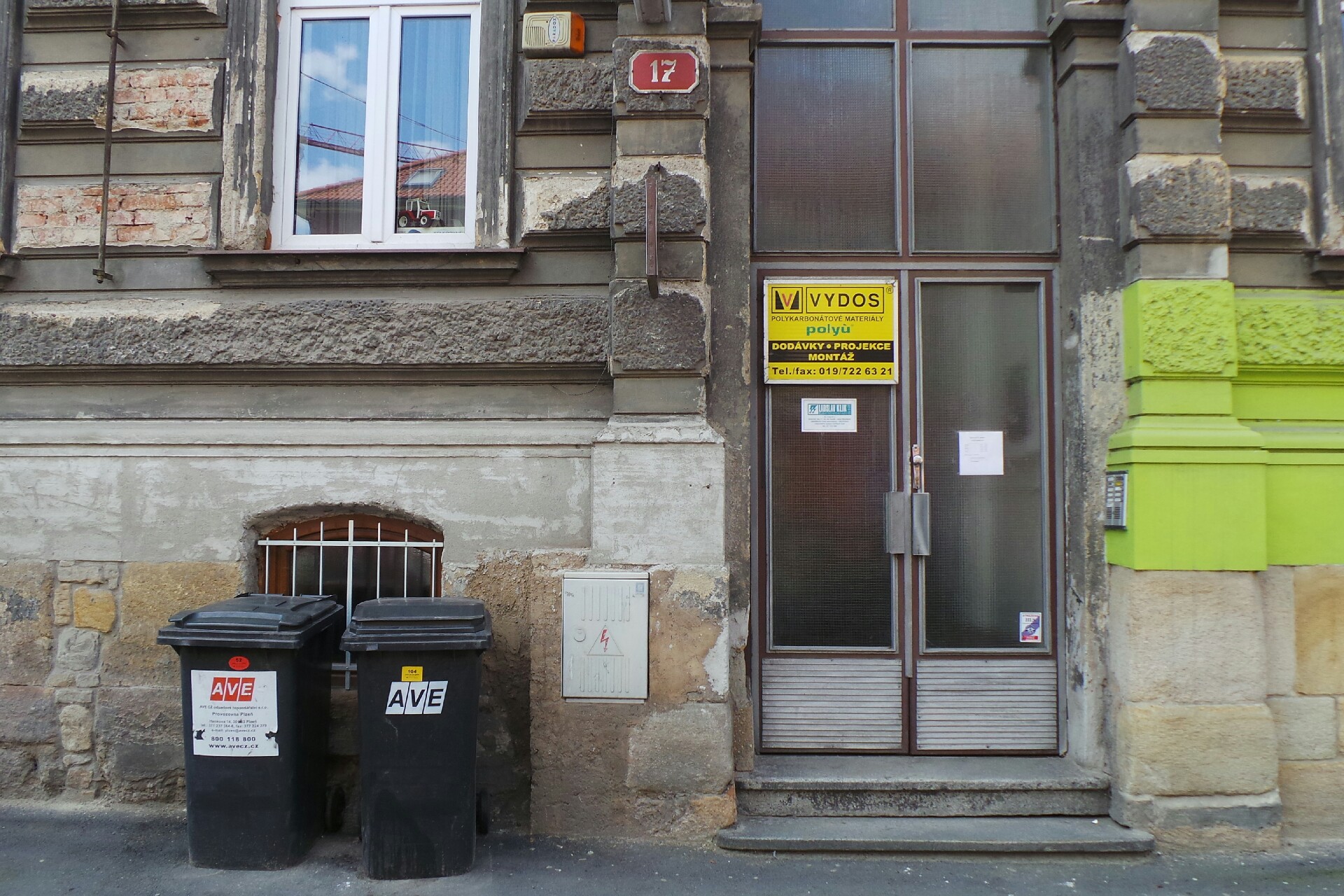 Elektromontážní a elektroinstalační práce Klik