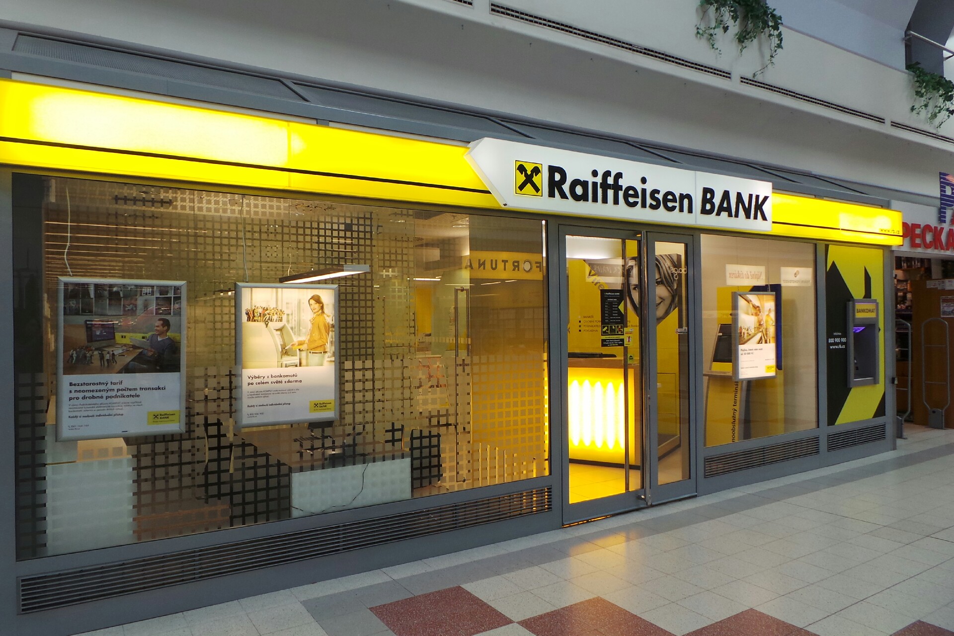 Raiffeisenbank - pobočka foto 1