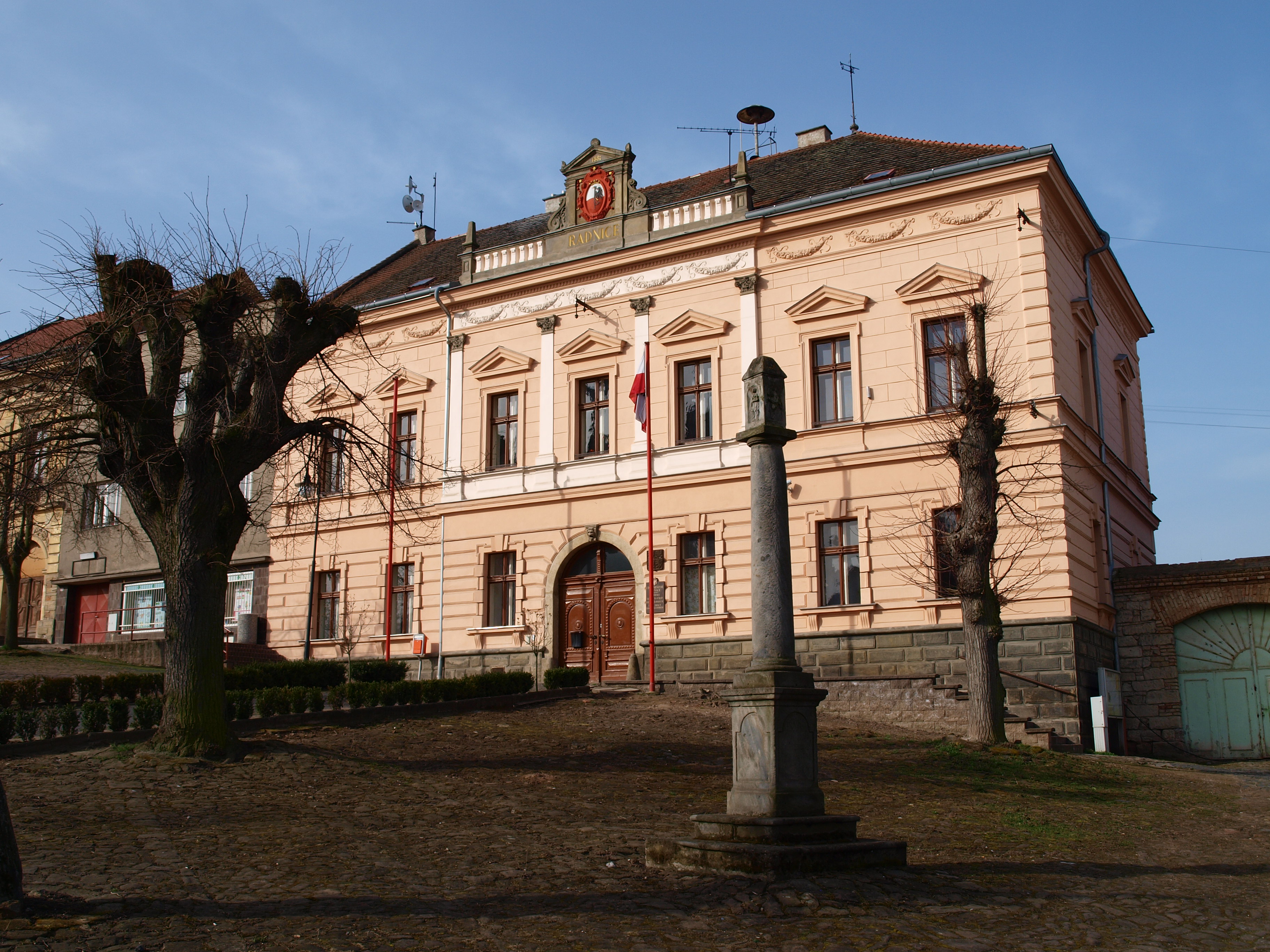 Zlonice - úřad městyse