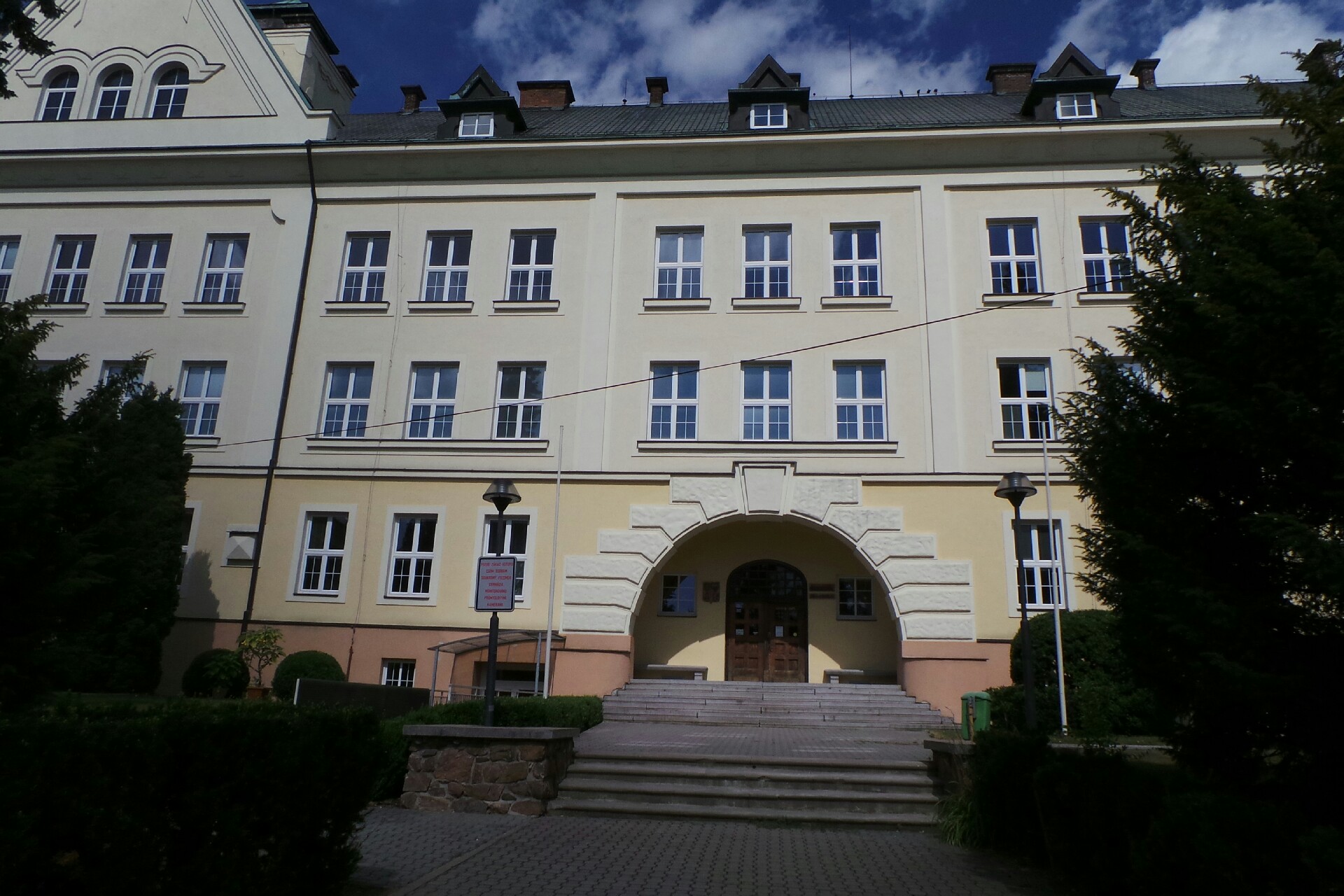 Gymnázium Františka Martina Pelcla, Rychnov nad Kněžnou, Hrdinů odboje 36 foto 2